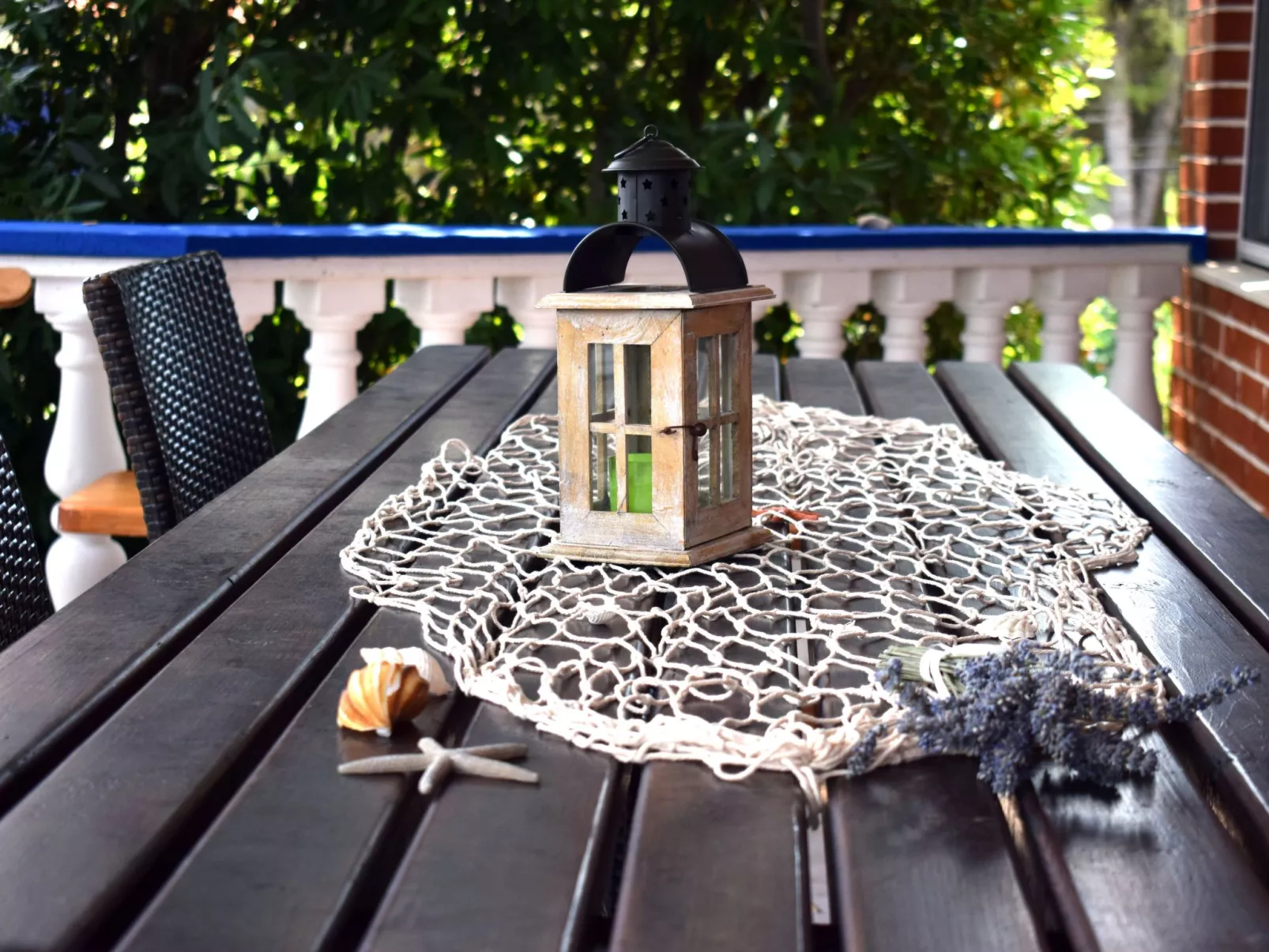 Für sechs Personen mit Terrasse im Erdgeschoss gelegen-Buiten