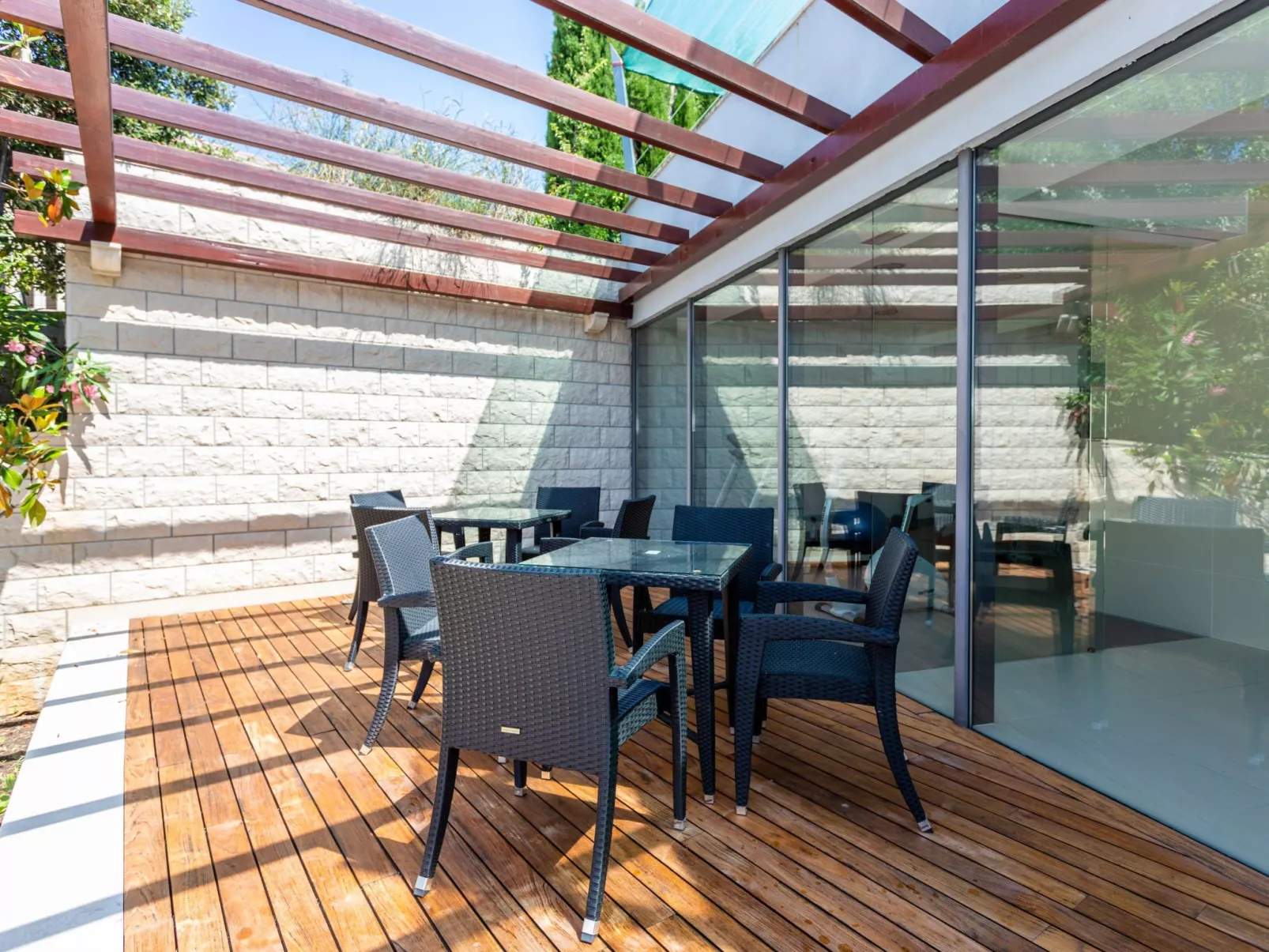 Luxuriöses Studio mit privater Terrasse-Buiten