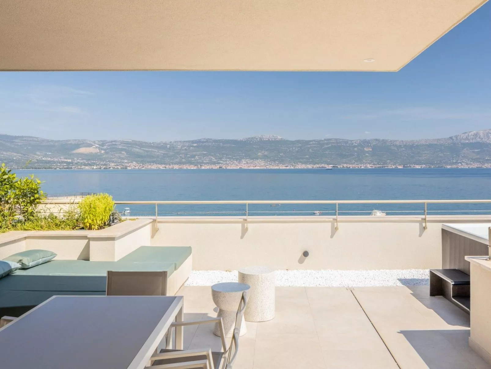 Luxuriöse Villa Terra-Buiten