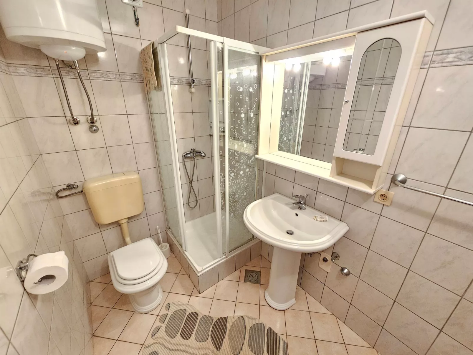 In Novi Vinodolski mit Grill, Terrasse und Garten-Binnen