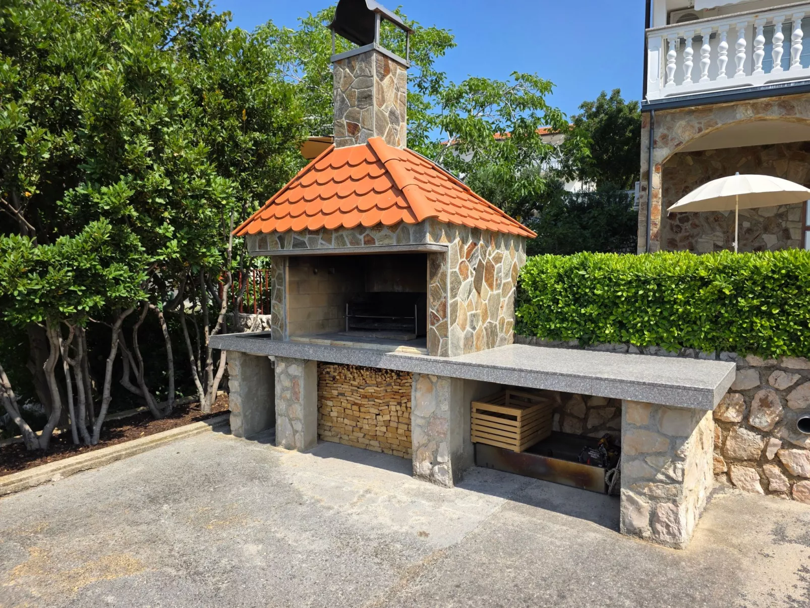 Wohnung mit Meerblick, 150 m vom Strand entfernt-Buiten