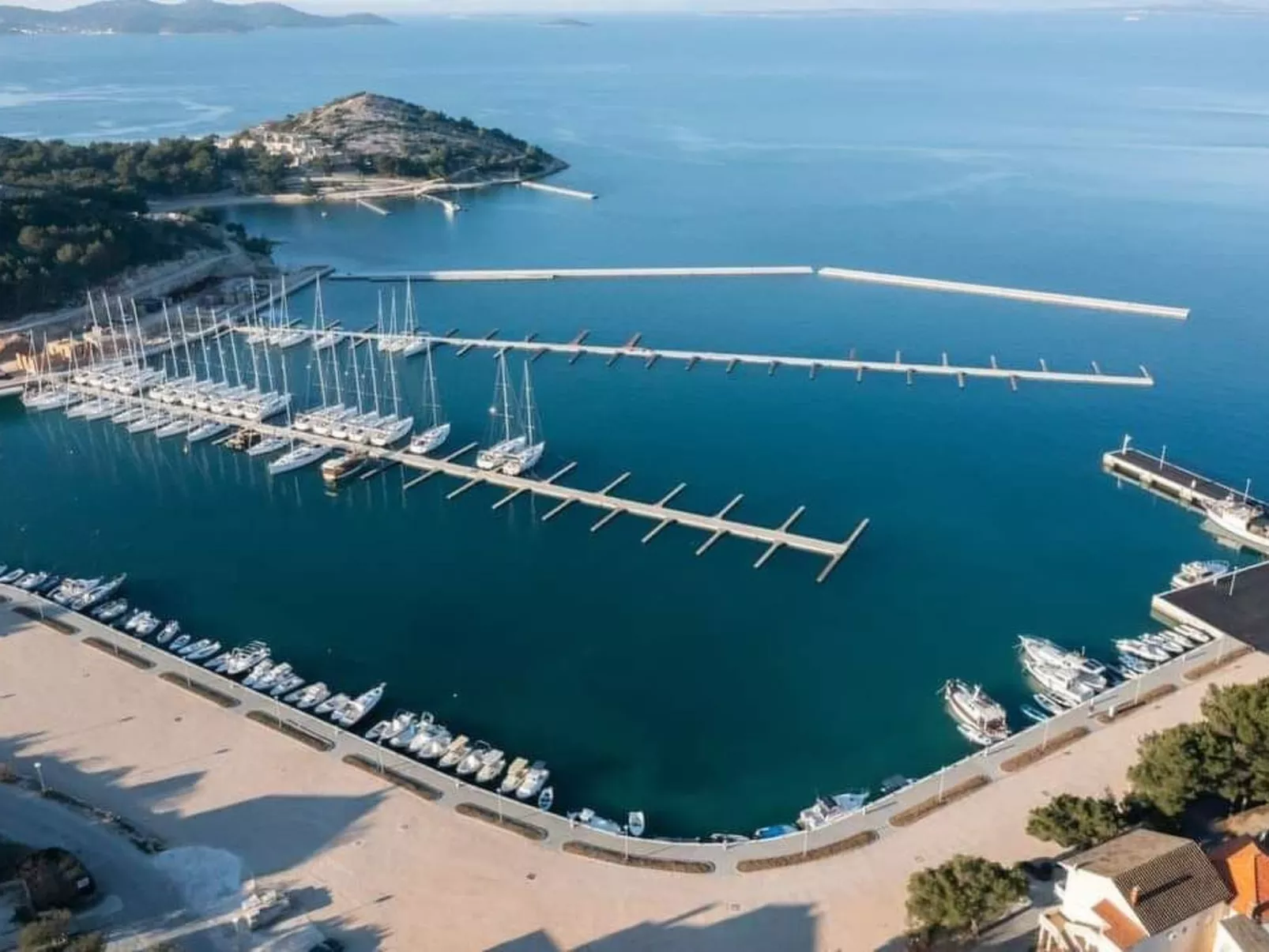 Mobilheim mit Blick auf das Wasser-Buiten