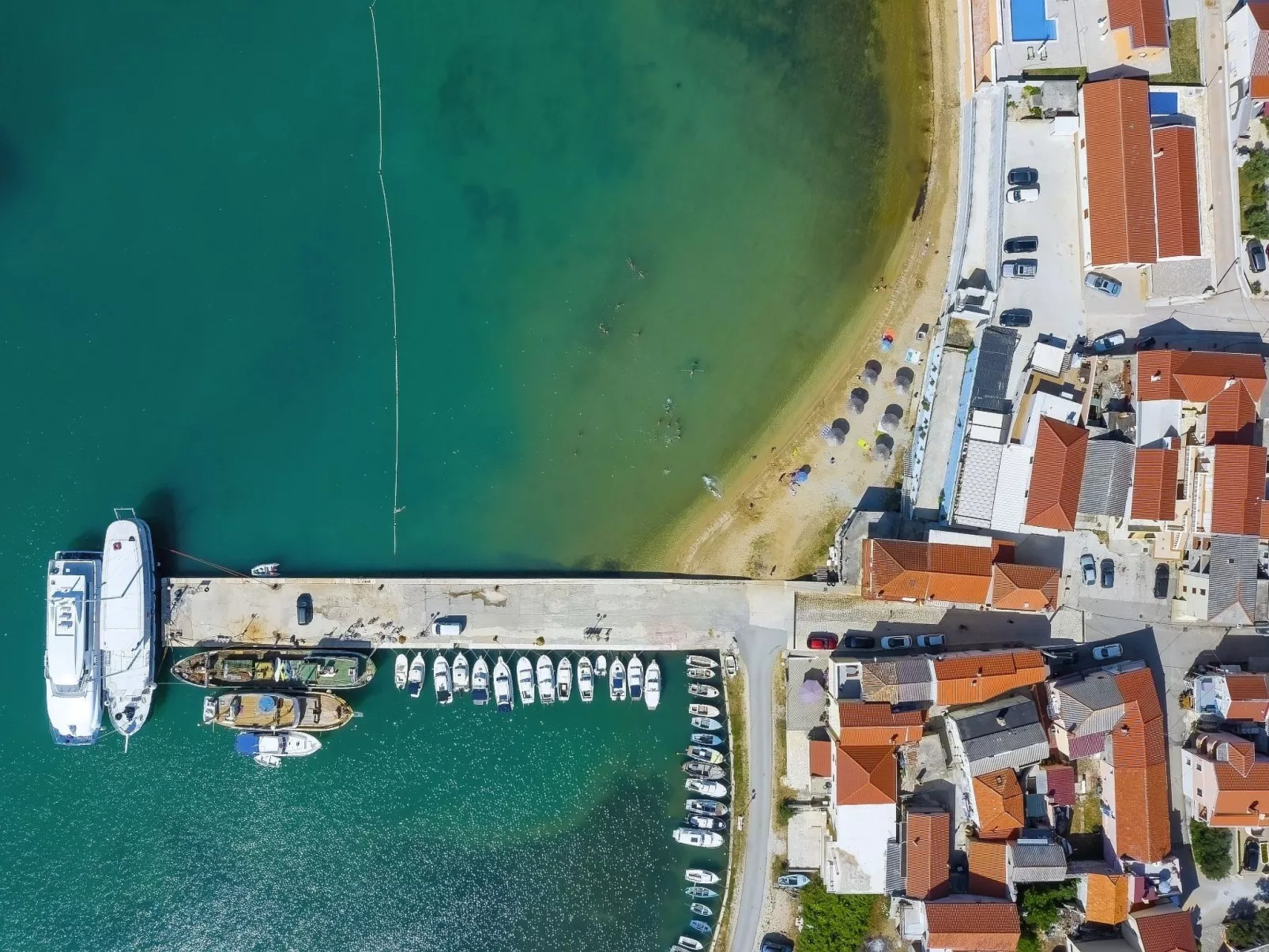 "Delfin prizemlje" - Buiten