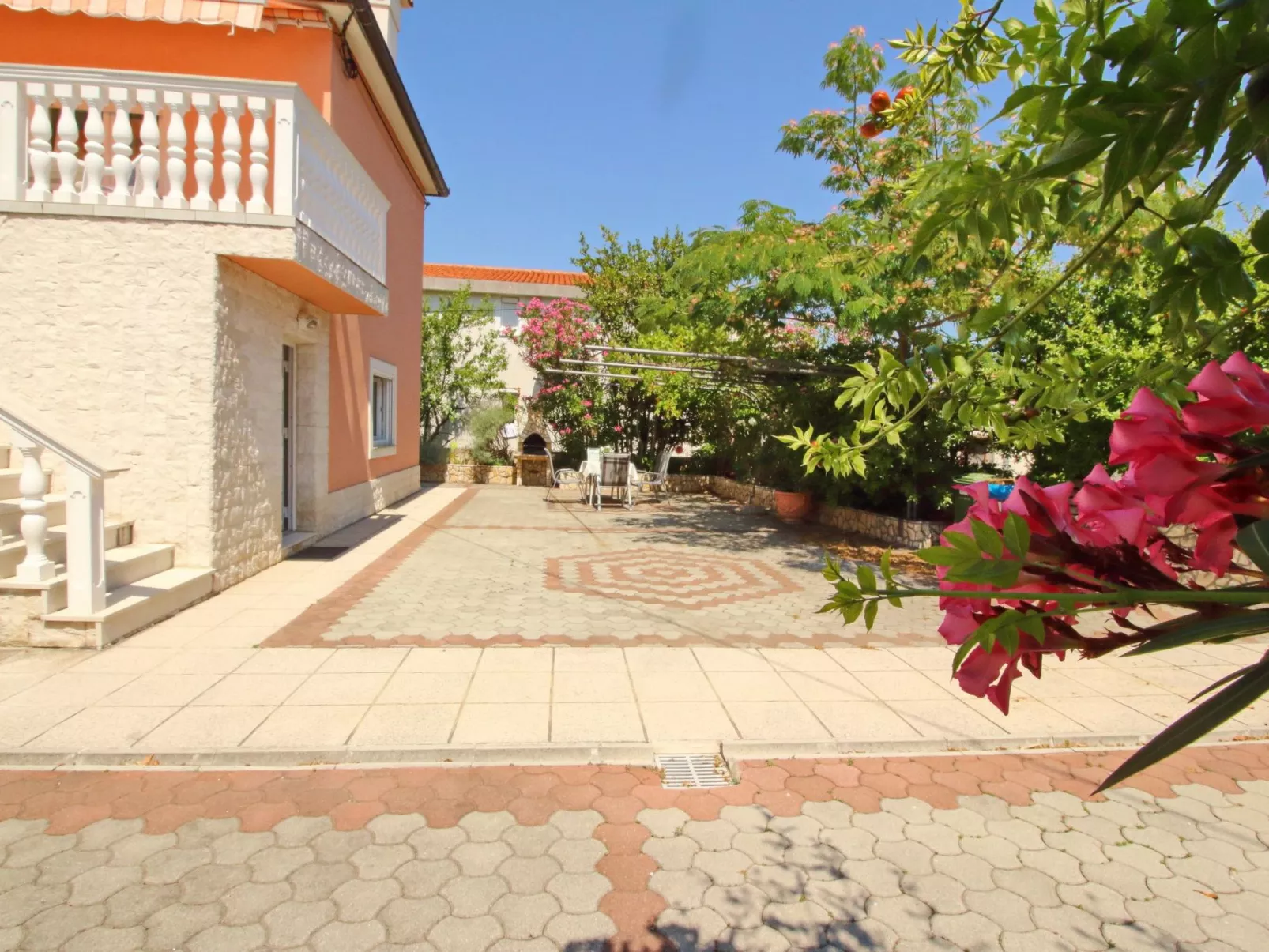 Apartment Radosna-Buiten