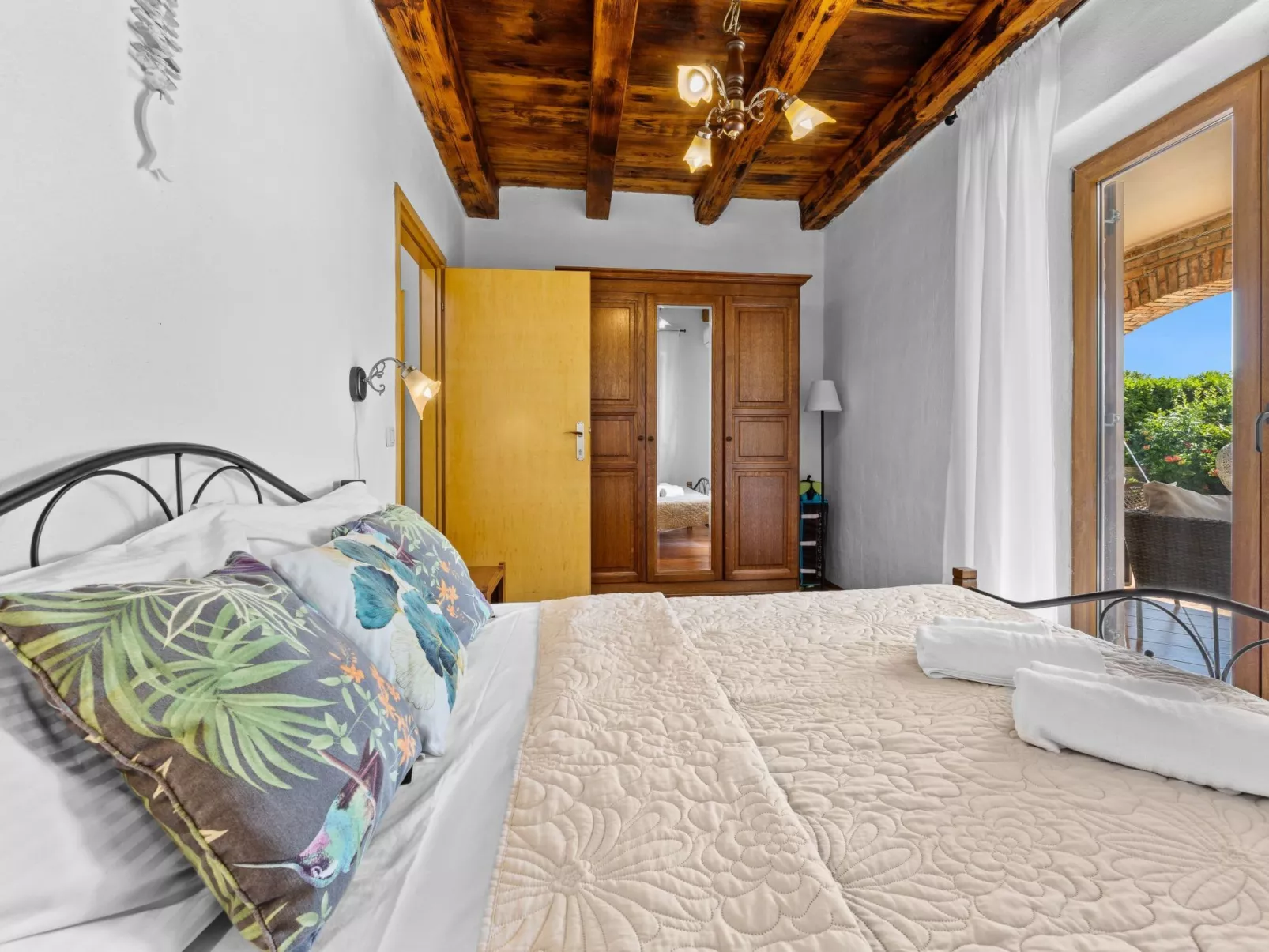 Villa Lara-Image-tags.info