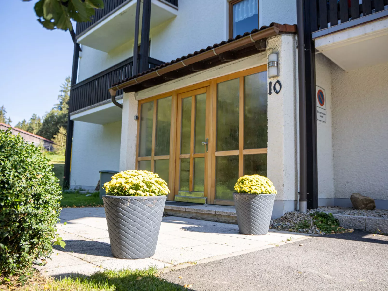 Mit zwei Schlafzimmern und Terrasse-Buiten