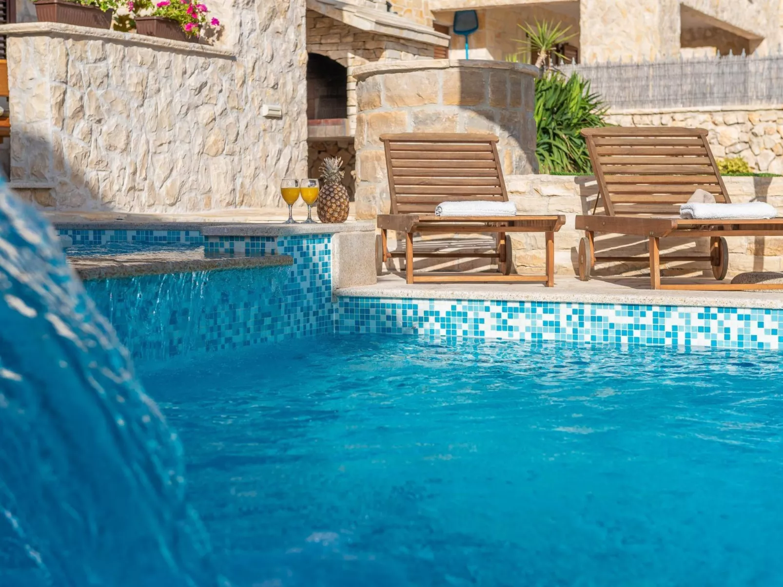 Villa Kirsten mit beheiztem Pool - von TA Leut Agency-Buiten