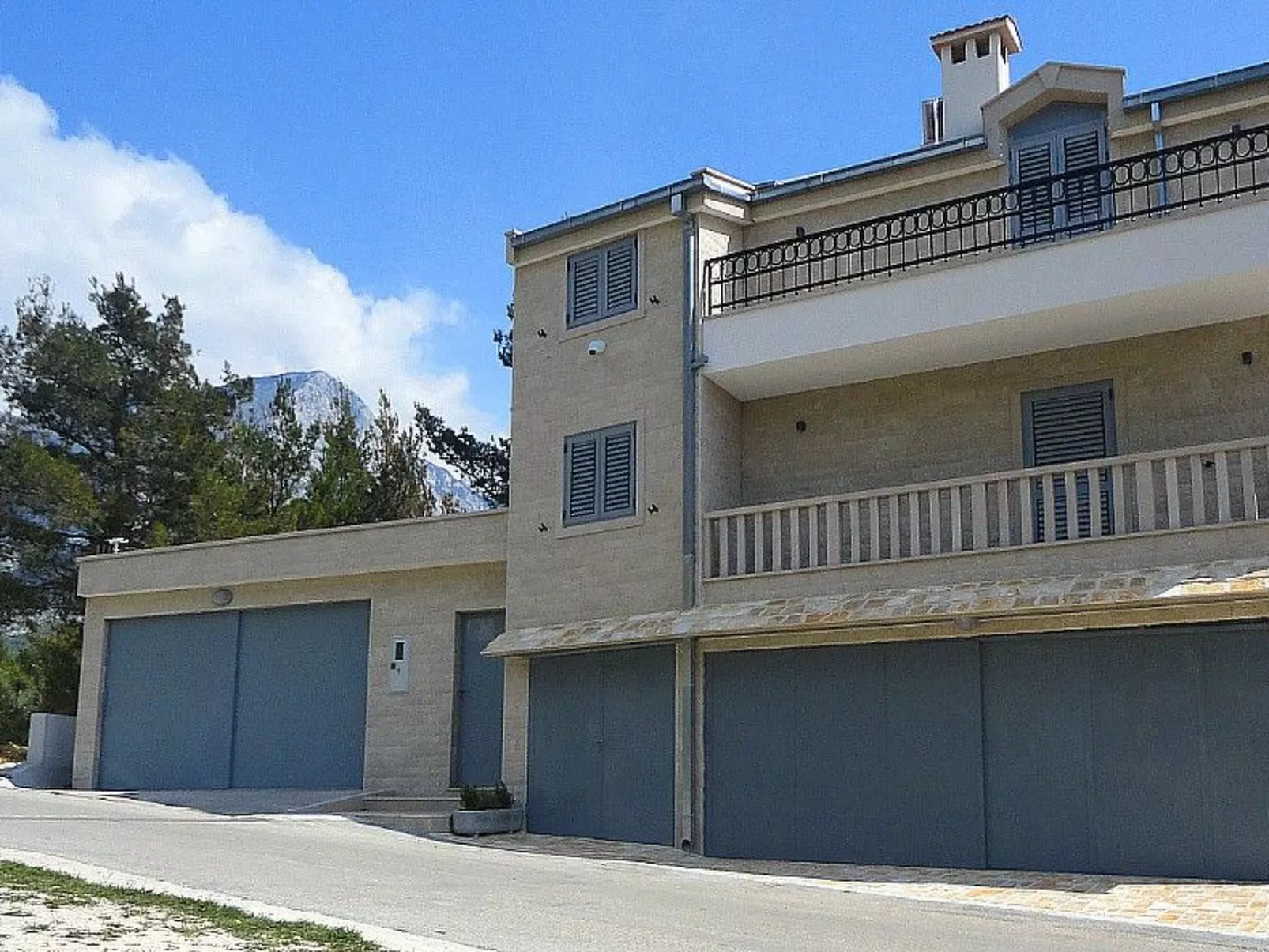 Appartement in Baška Voda - Buiten