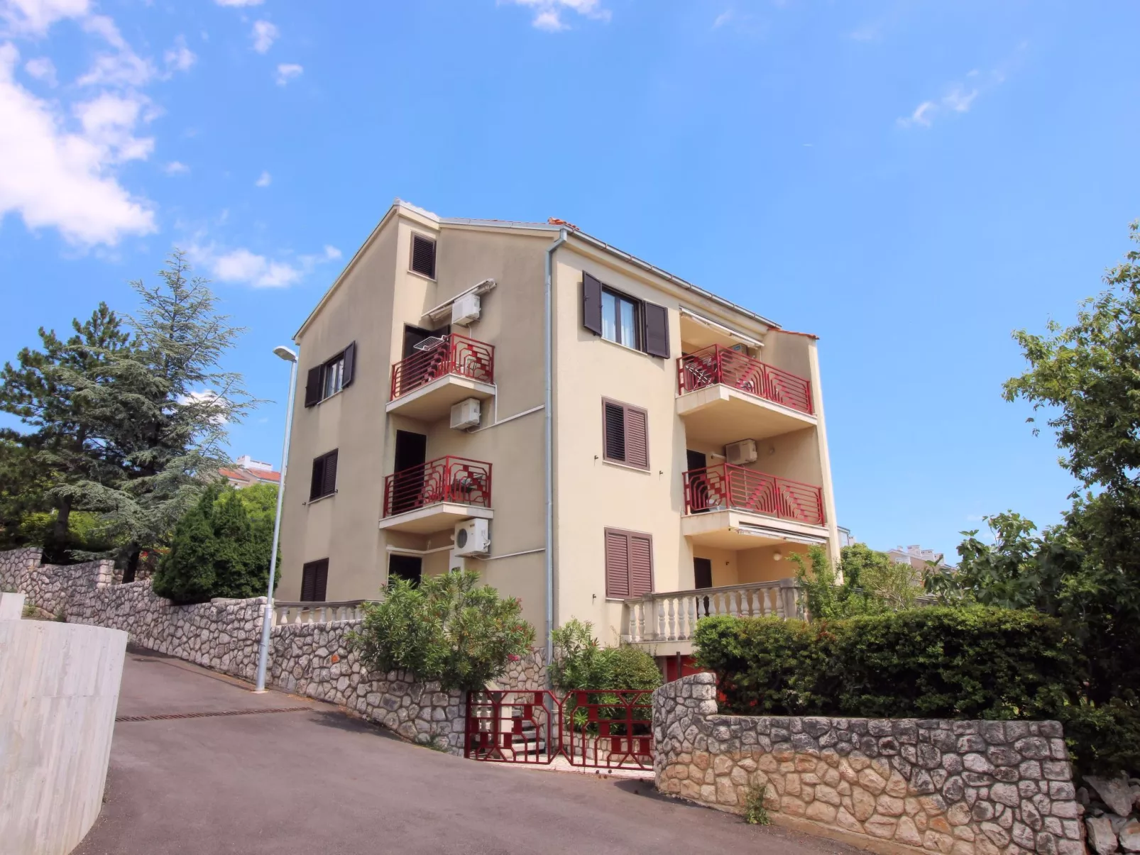 Apartment für zwei Erwachsene und zwei Kinder-Buiten