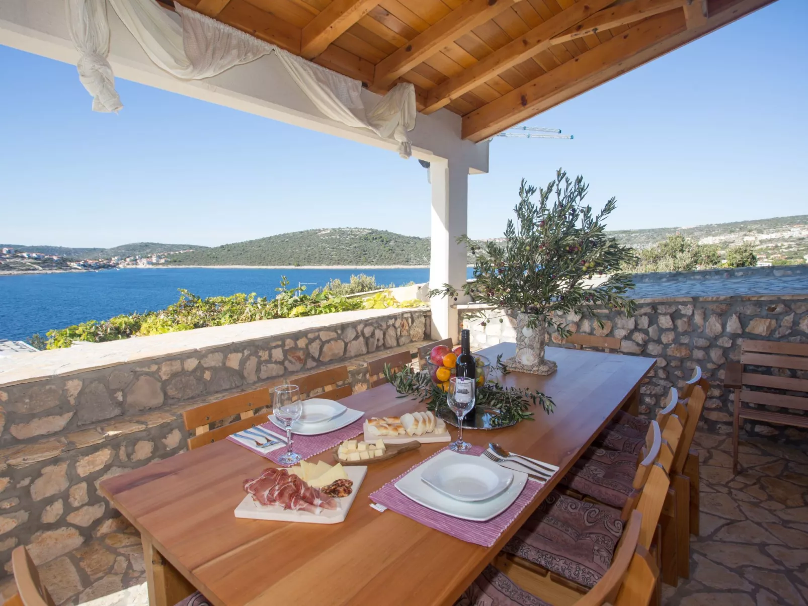 In Sevid mit Gemeinsamer Terrasse und Meerblick-Buiten