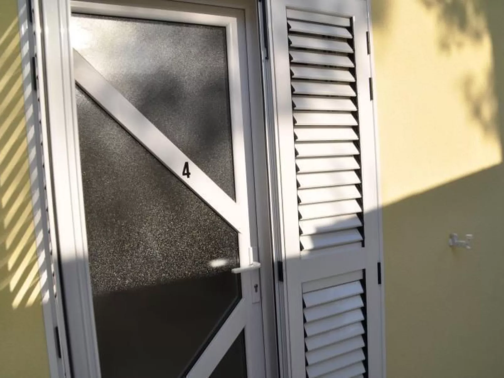 Appartment mit Pool und Whirlpool, Okrug Gornji-Buiten