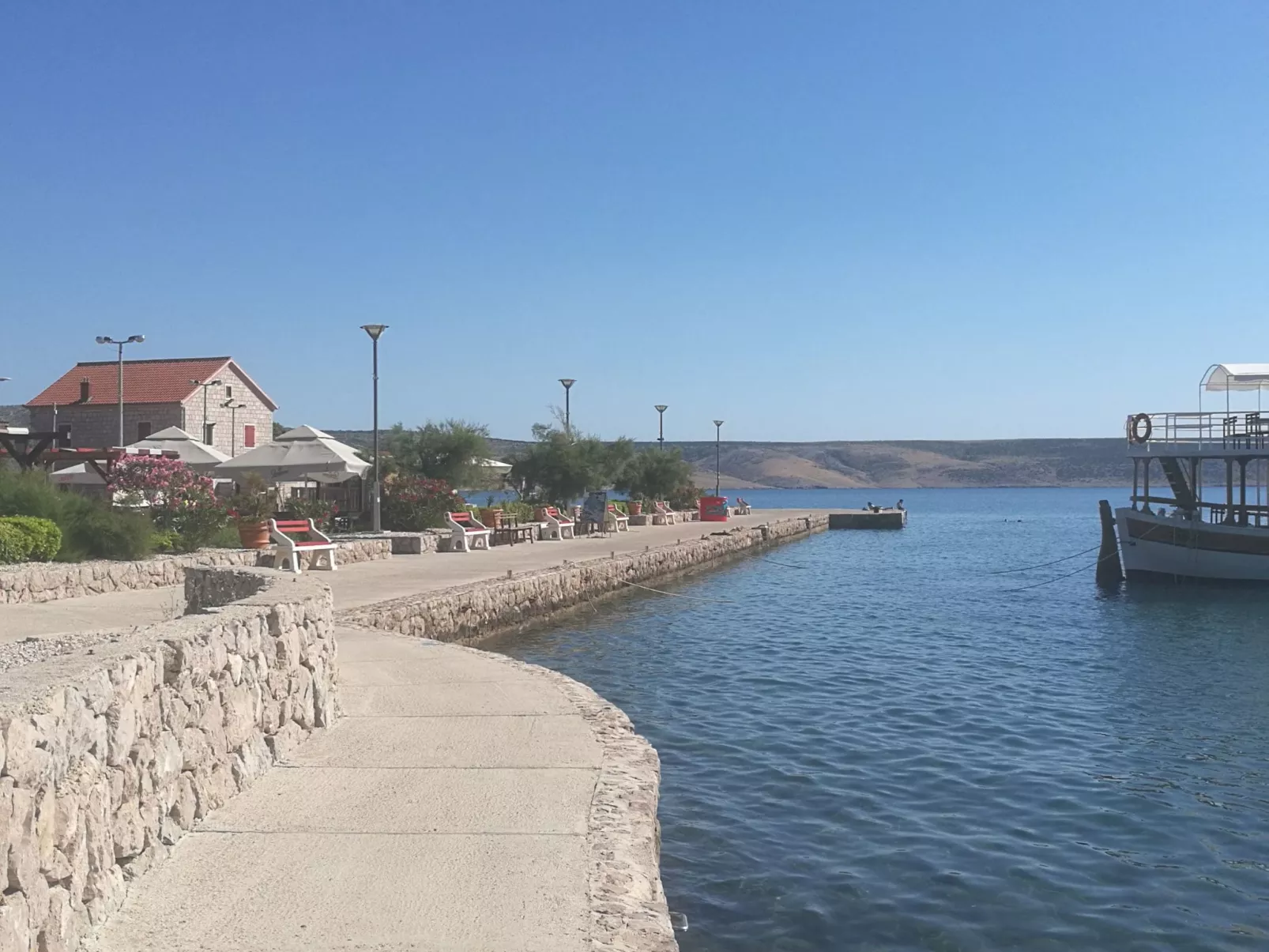 Wohnung in Starigrad mit schönem Meerblick-Buiten