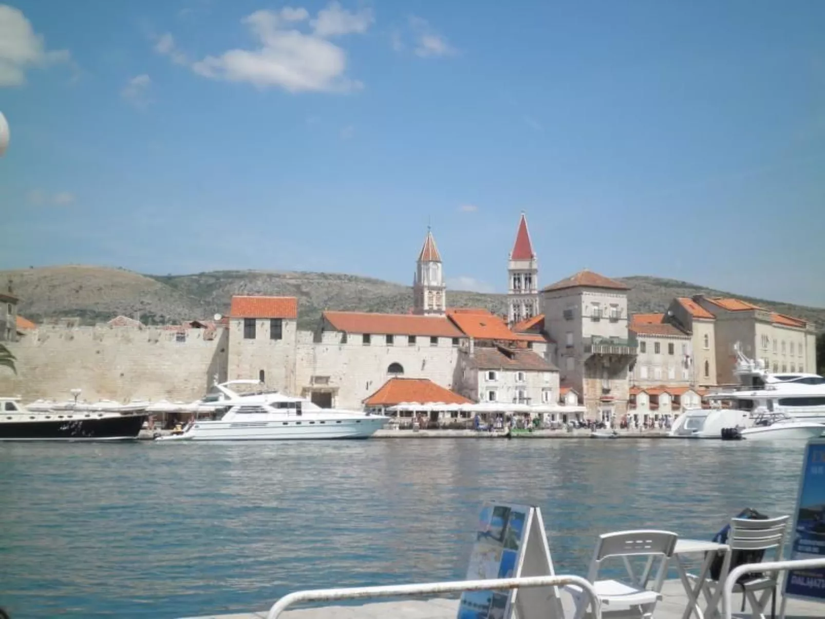 Für vier Personen, mit einem Balkon-Buiten