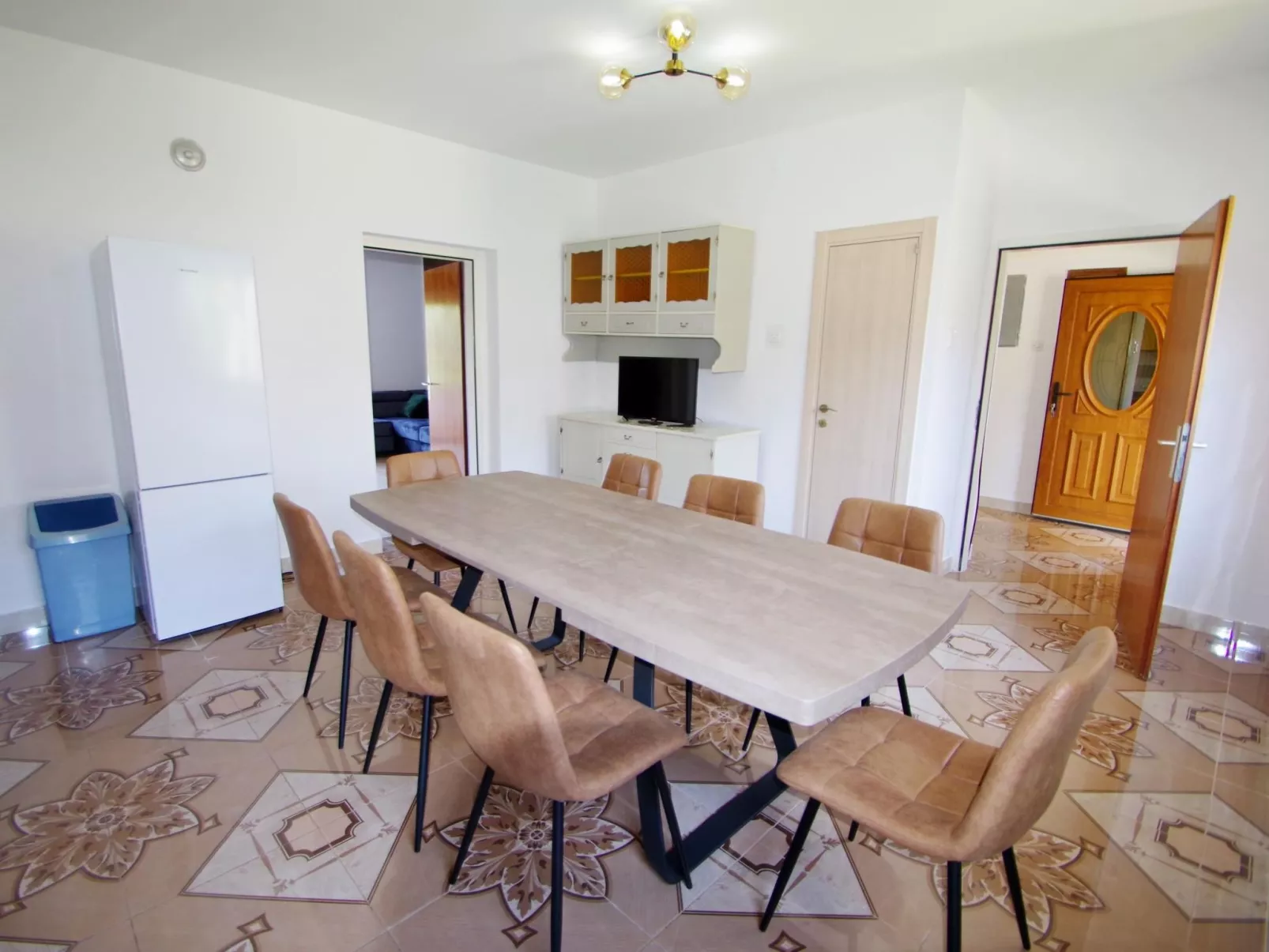 "Gortanova" mit privatem Balkon-Binnen