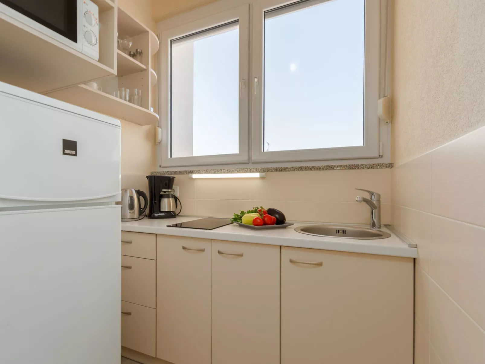 Paradiso Studio-Image-tags.info