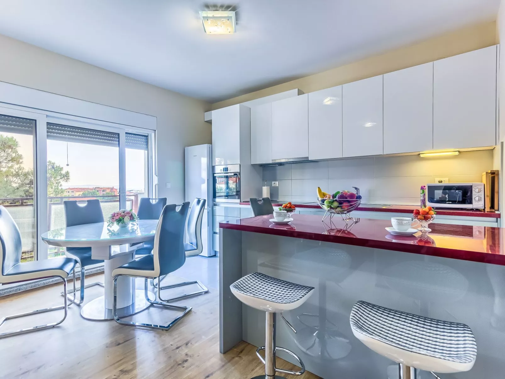 "Villa Rock" mit Blick auf das Wasser-Binnen