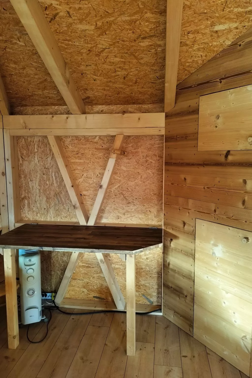 Einzigartige Holzhütte mit Bergpanorama-Buiten