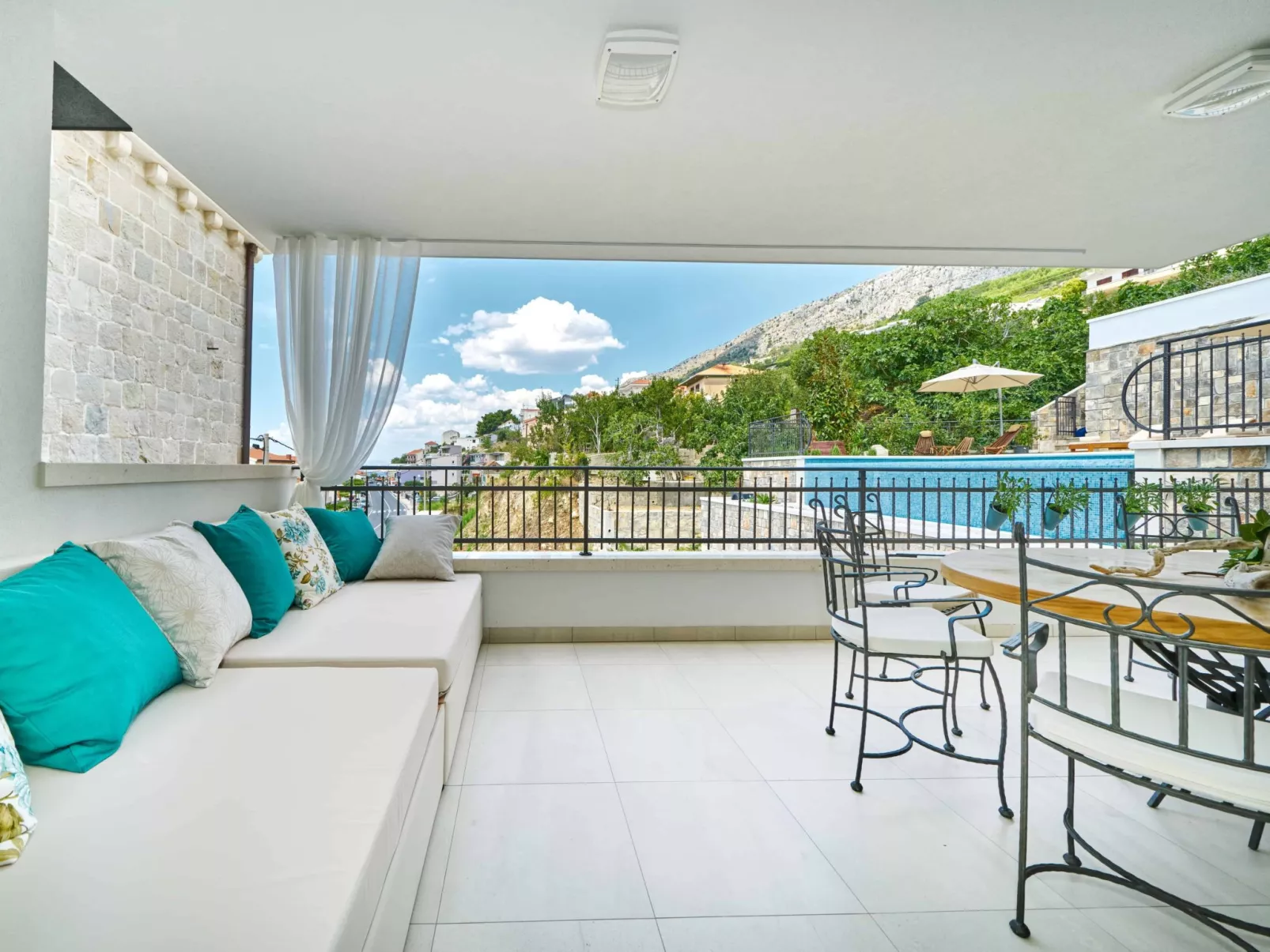 Wunderschön gestaltete Villa Mladenka in Suhi Potok-Image-tags.info