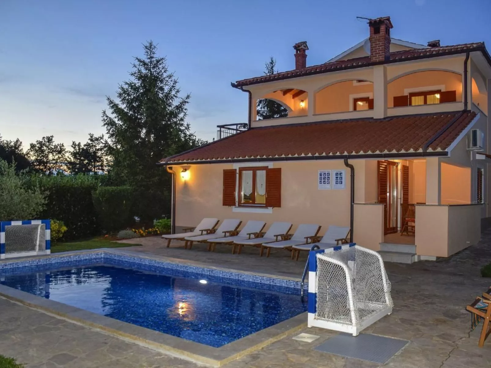 Villa "Villa Dani" mit privatem Pool-Buiten