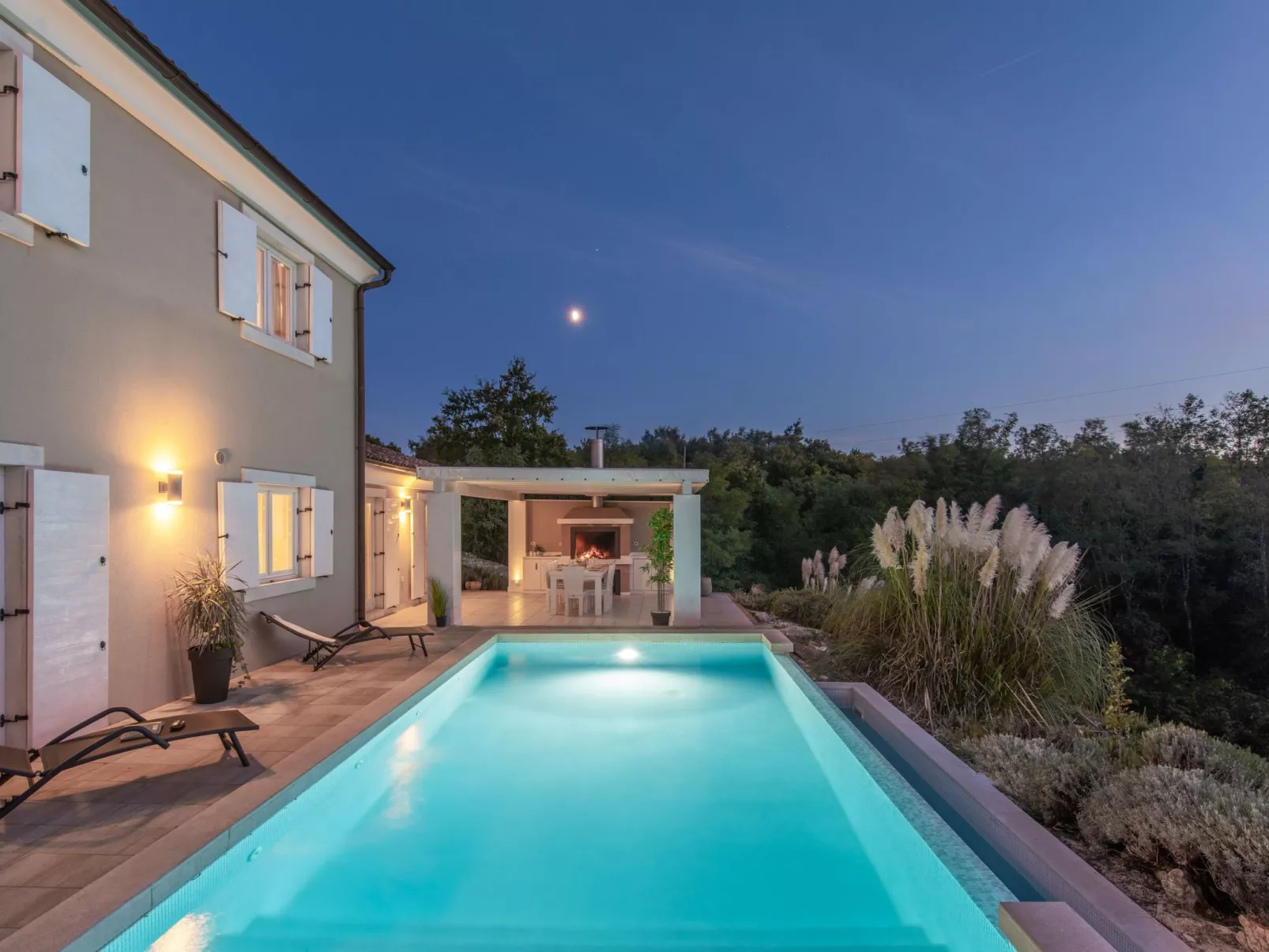 Villa Monet-Image-tags.info