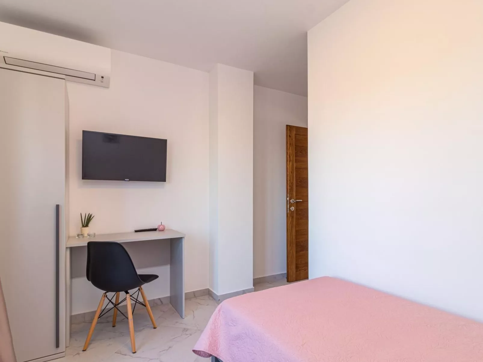 Ferienvilla "Villa Berg" mit privatem Pool-Binnen