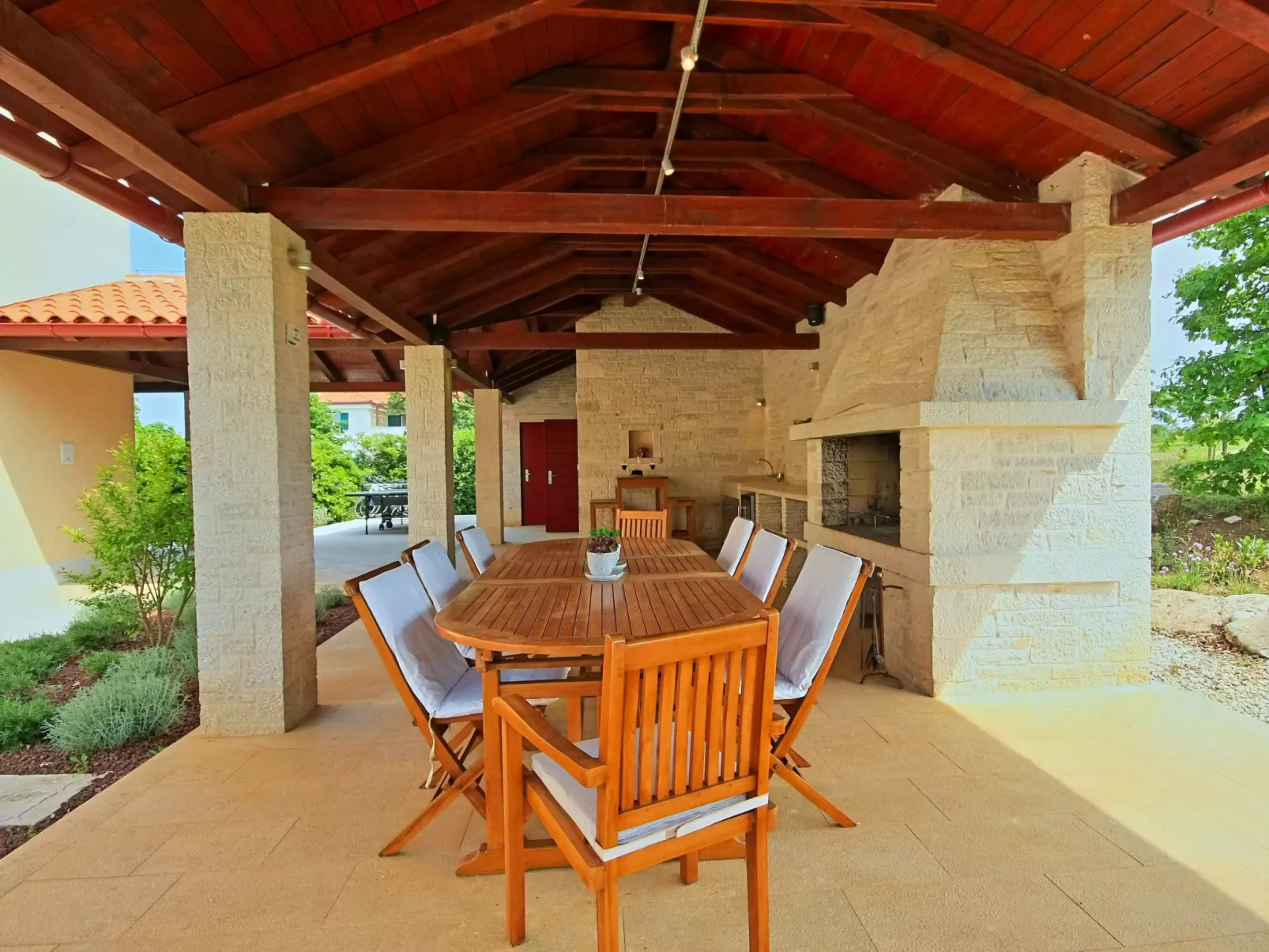 Luxus "Villa Mirna" mit Tennisplatz-Buiten