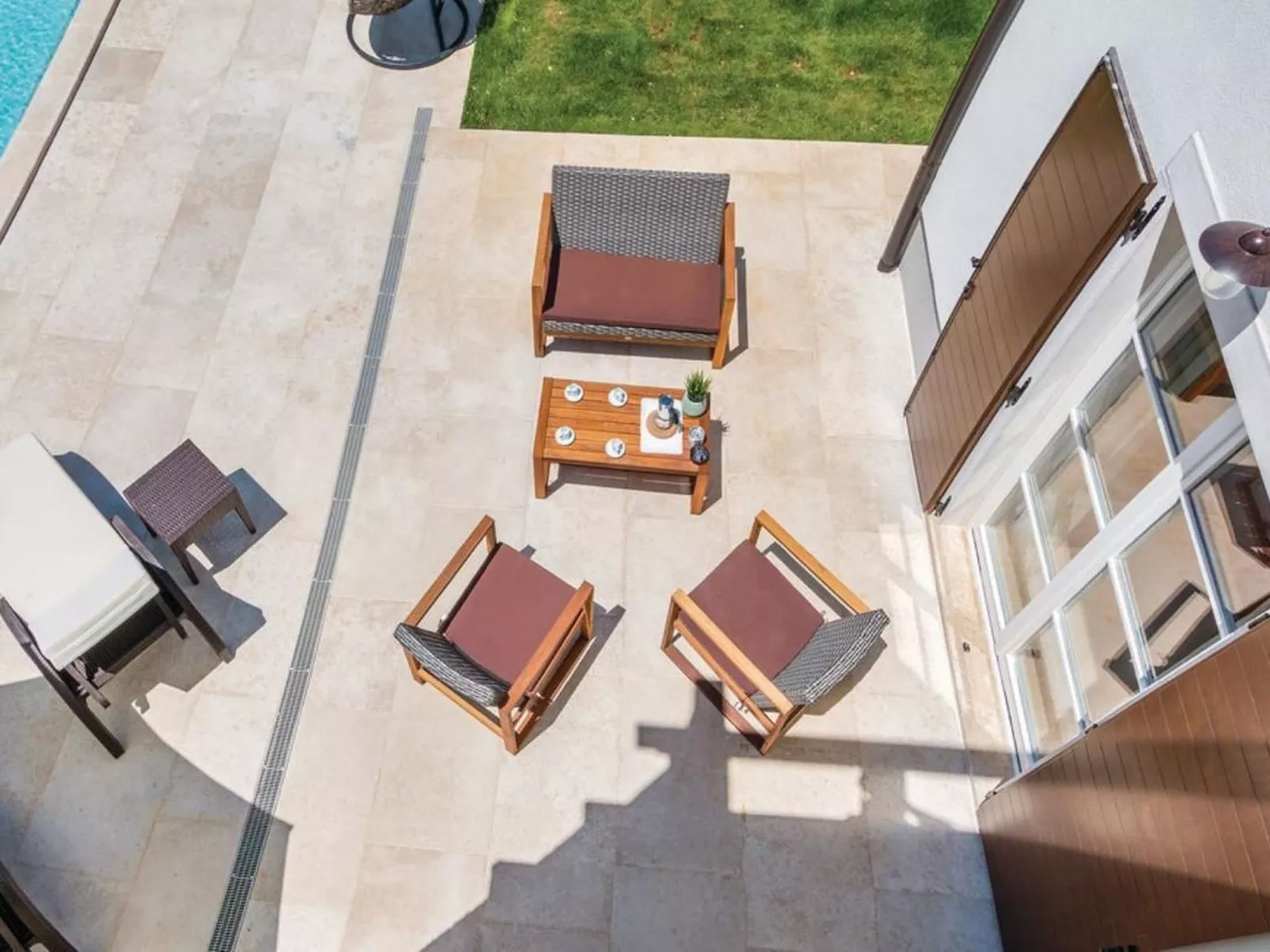 Villa "Magnolia" mit Schwimmbad, Sauna und Jacuzzi-Buiten