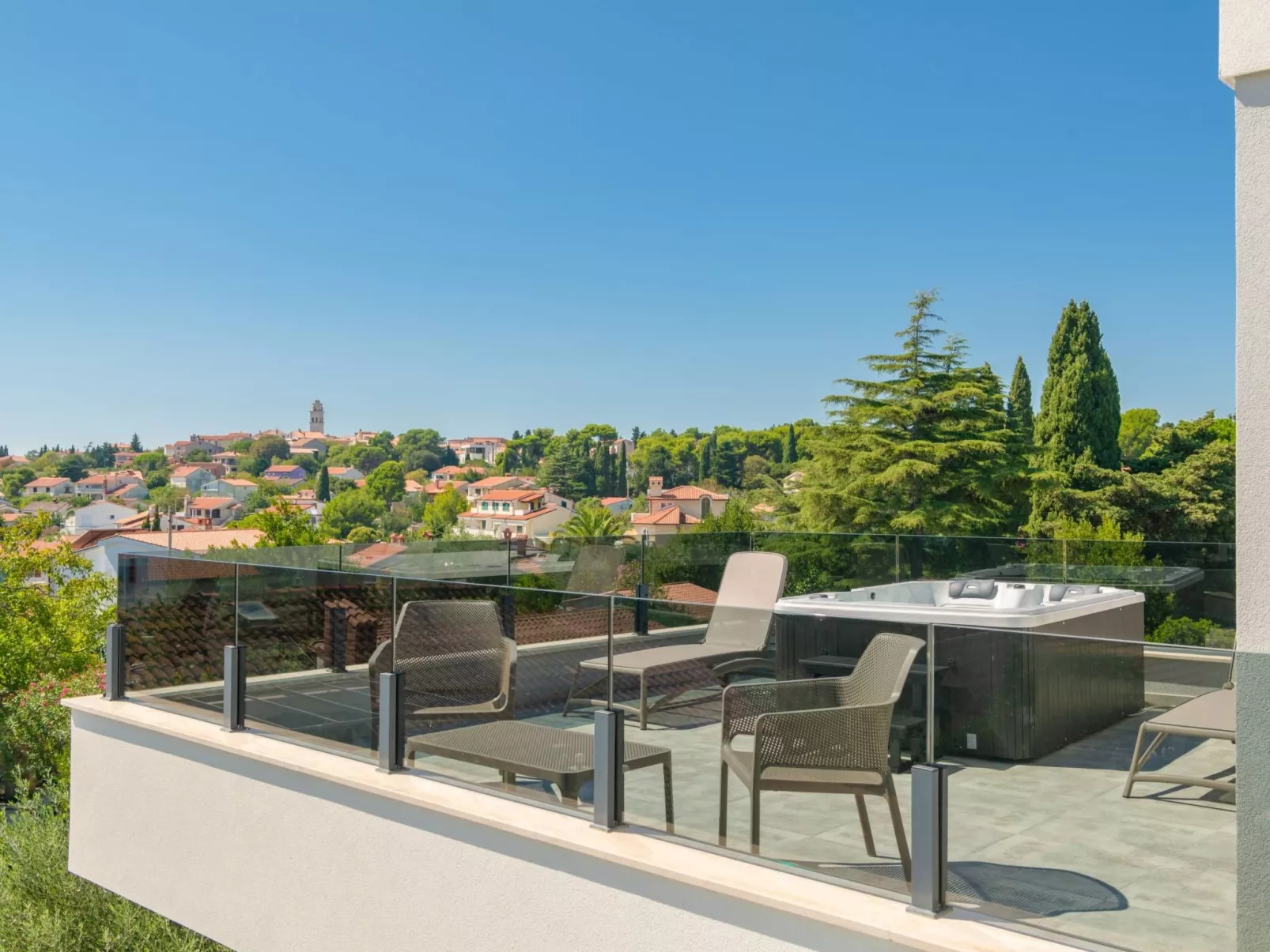 Villa K mit Jacuzzi auf dem Dach und Meerblick-Image-tags.info