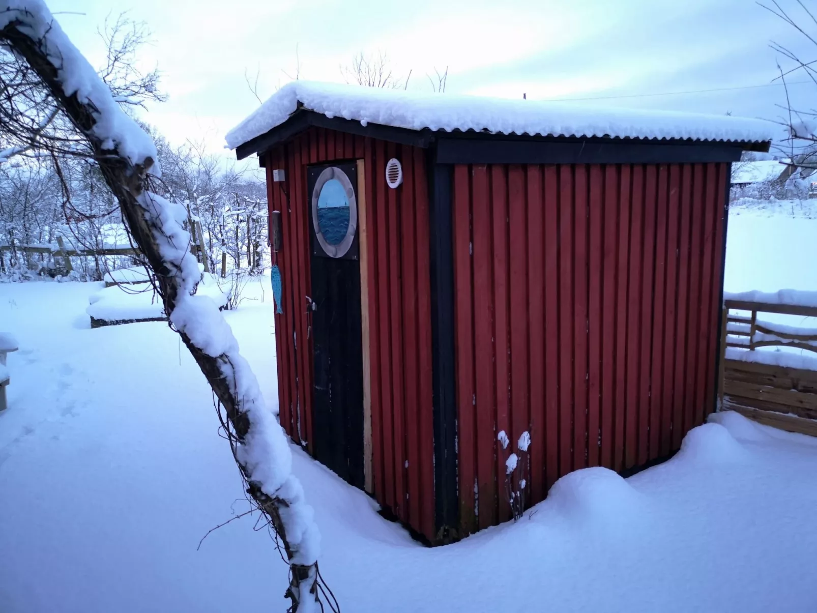 Niedliches Schwedenhaus.-Buiten