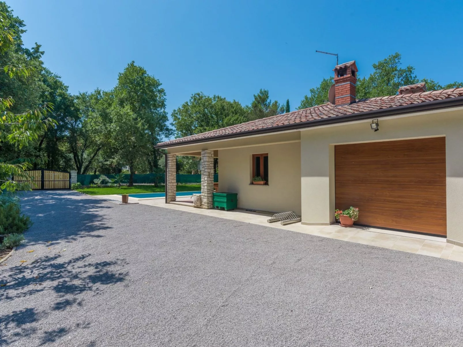 Mit Privatpool für 6 Personen ca. 70 m&sup2; in Juricani, Istrien (Umag und Umg-Image-tags.info