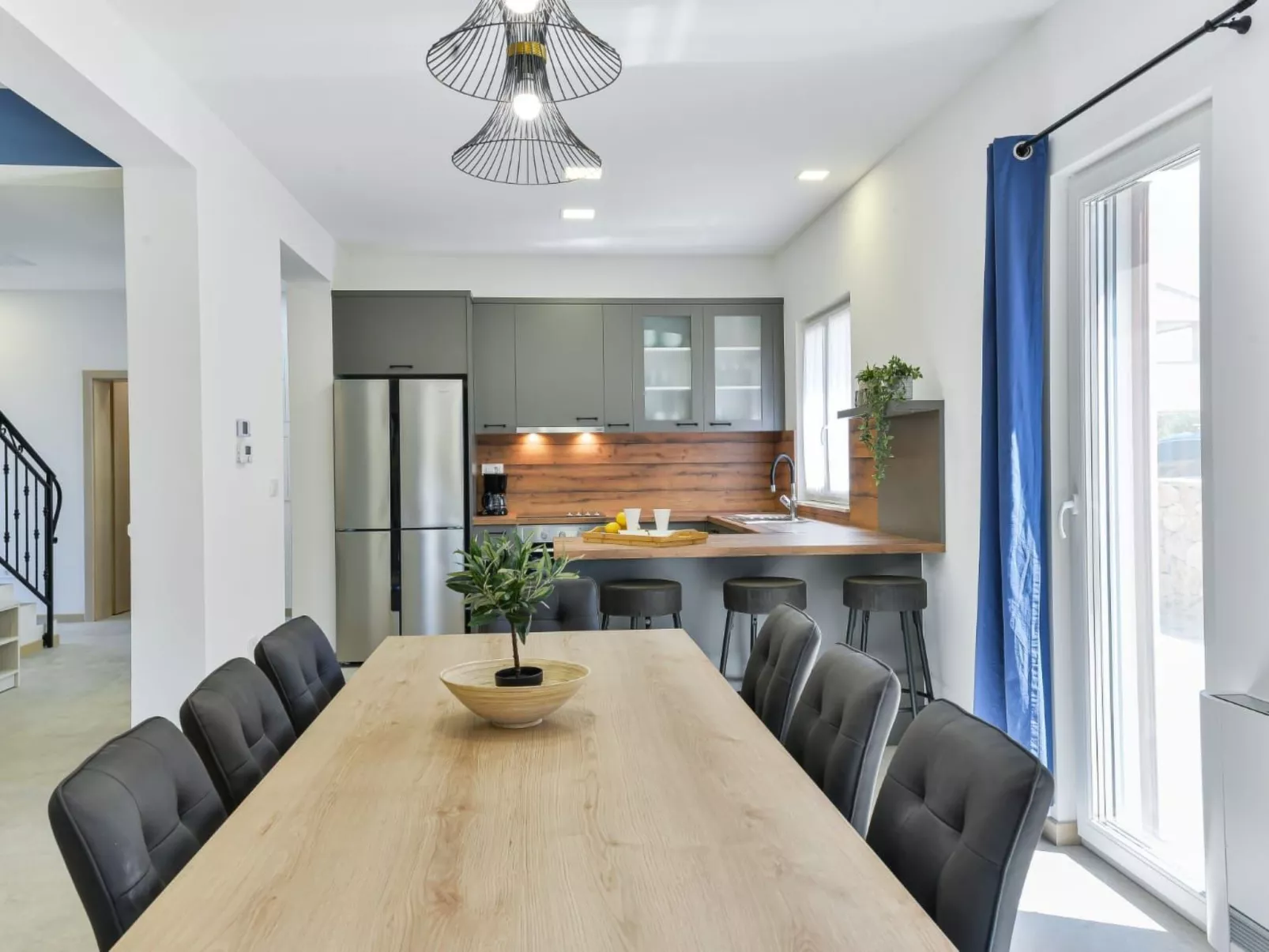 Villa Vid 03 mit beheiztem Pool -TA Leut Agency-Binnen