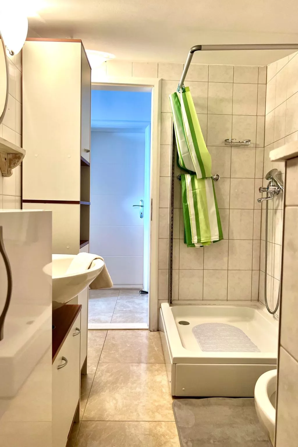 Mit Balkon und herrlichem Meerblick-Binnen