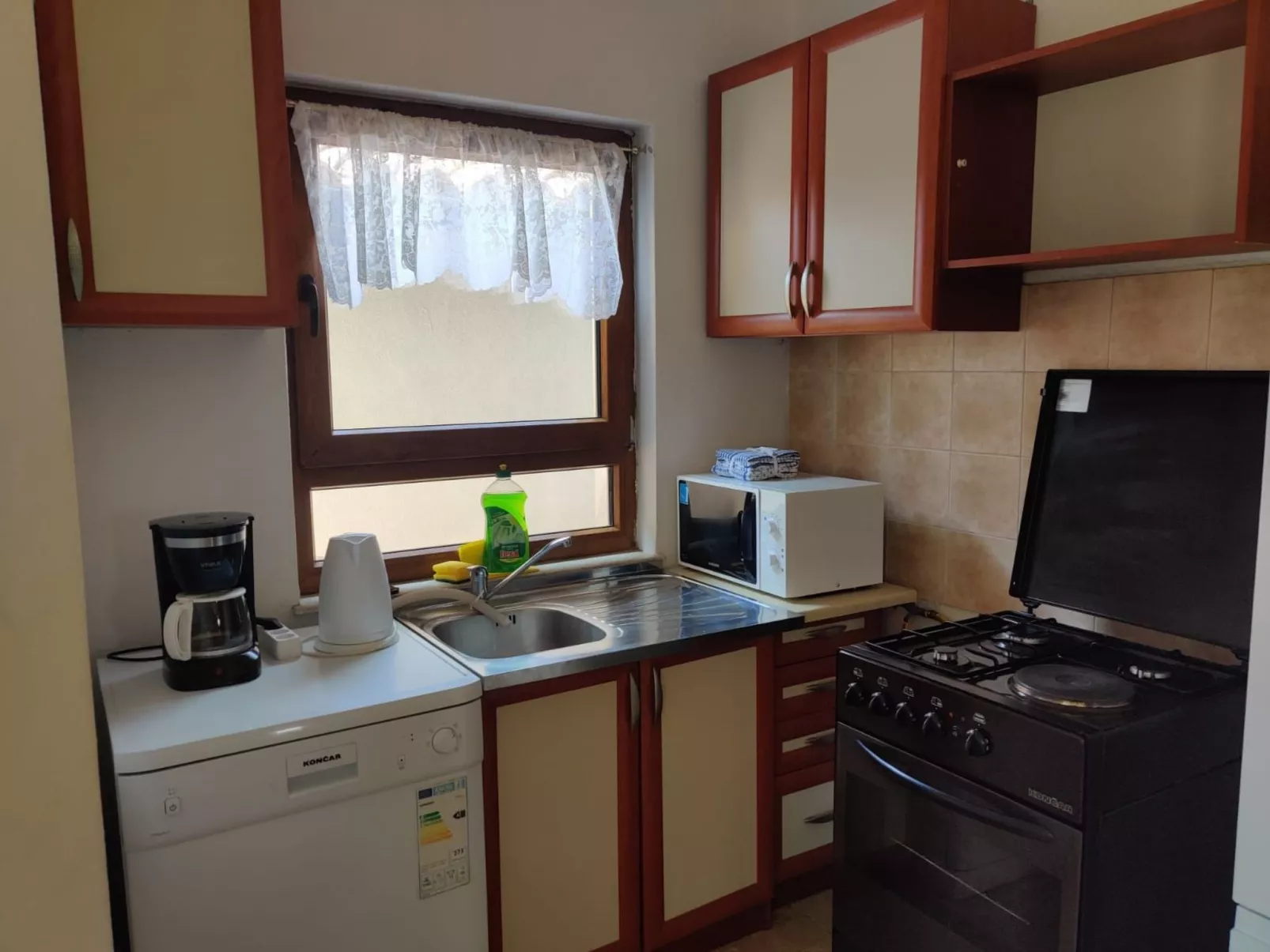 Haus mit Pool-Binnen