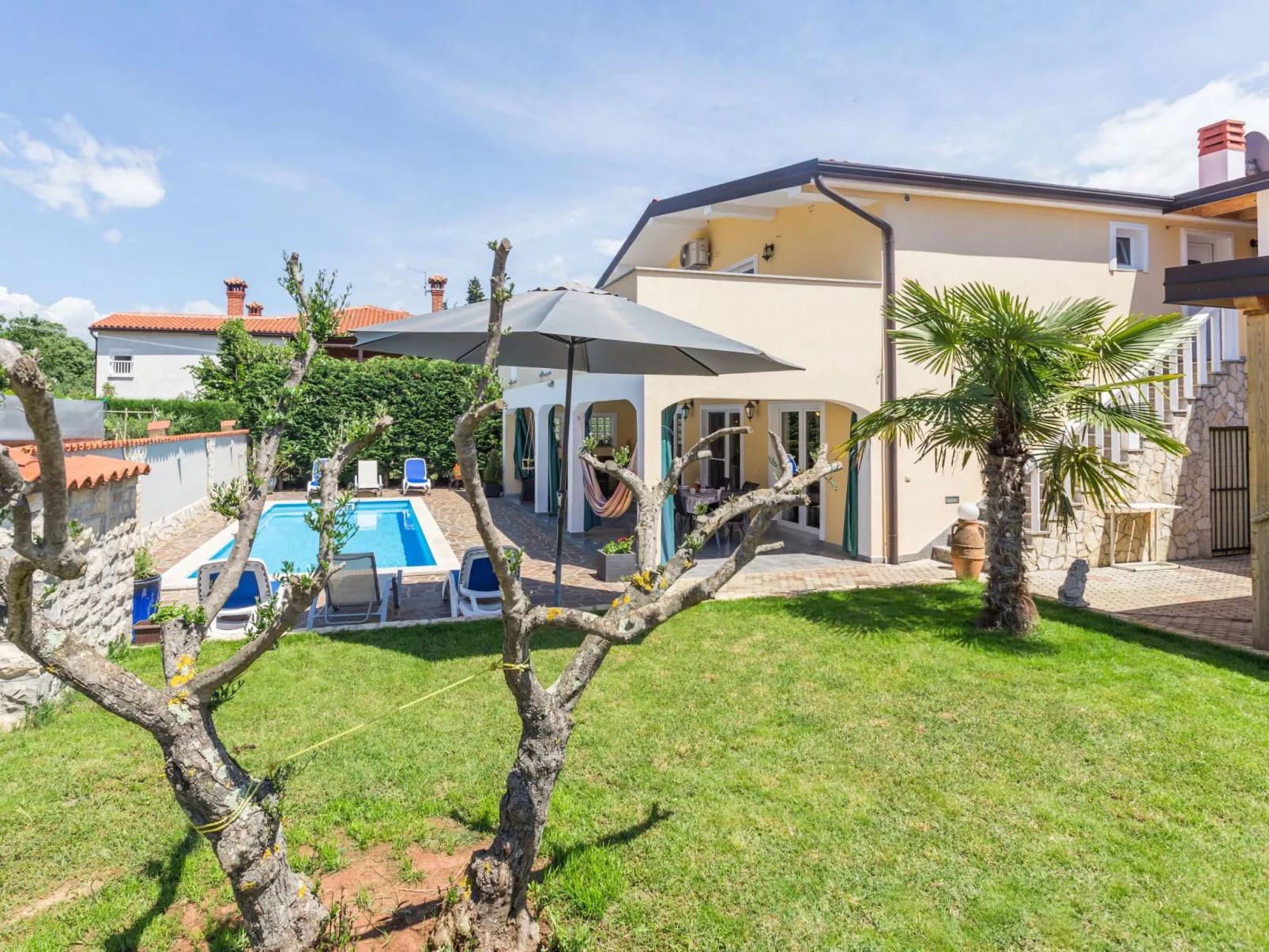 Appartement Dino-Buiten