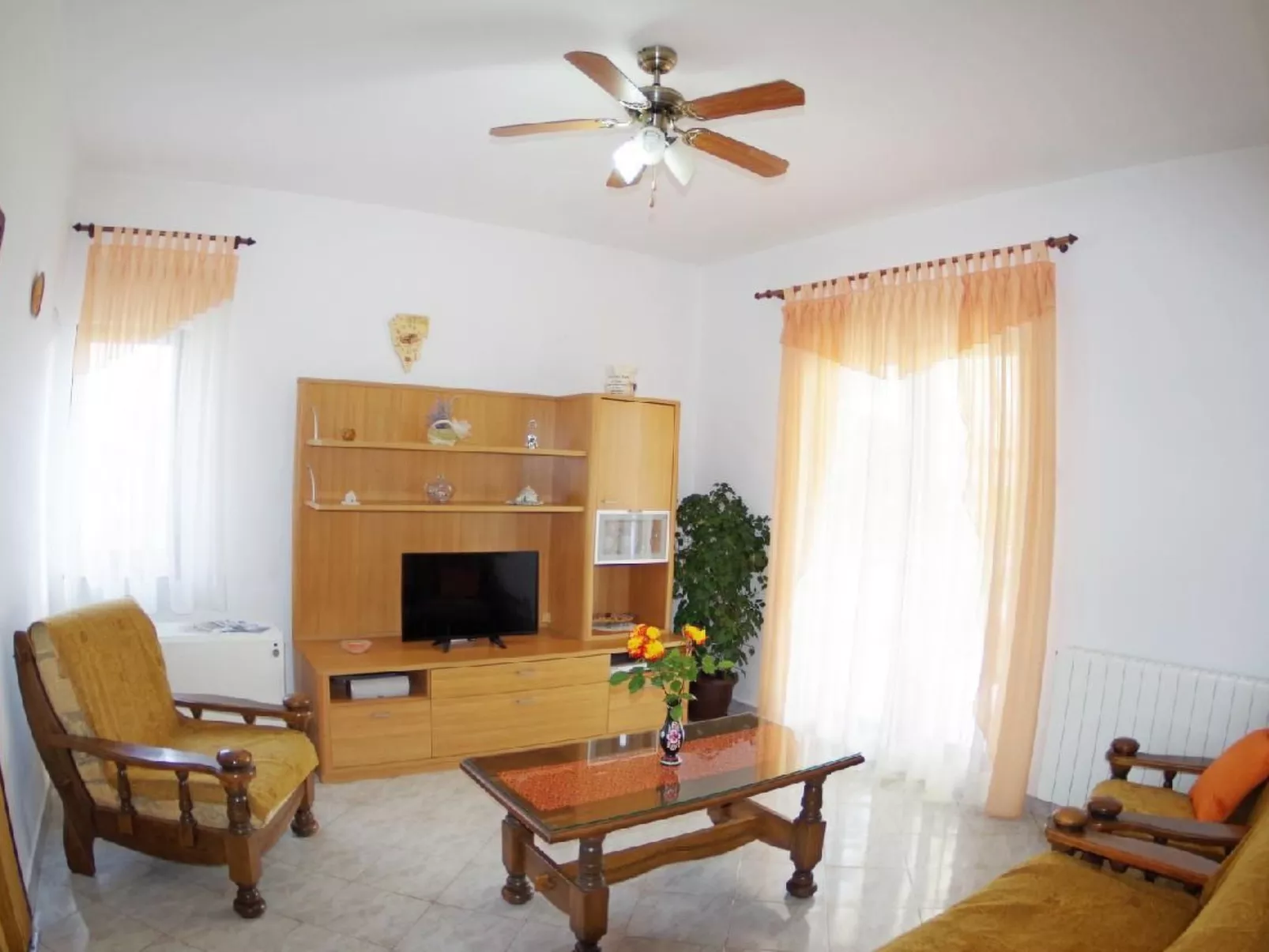 Im Dorf Peresiji-Binnen