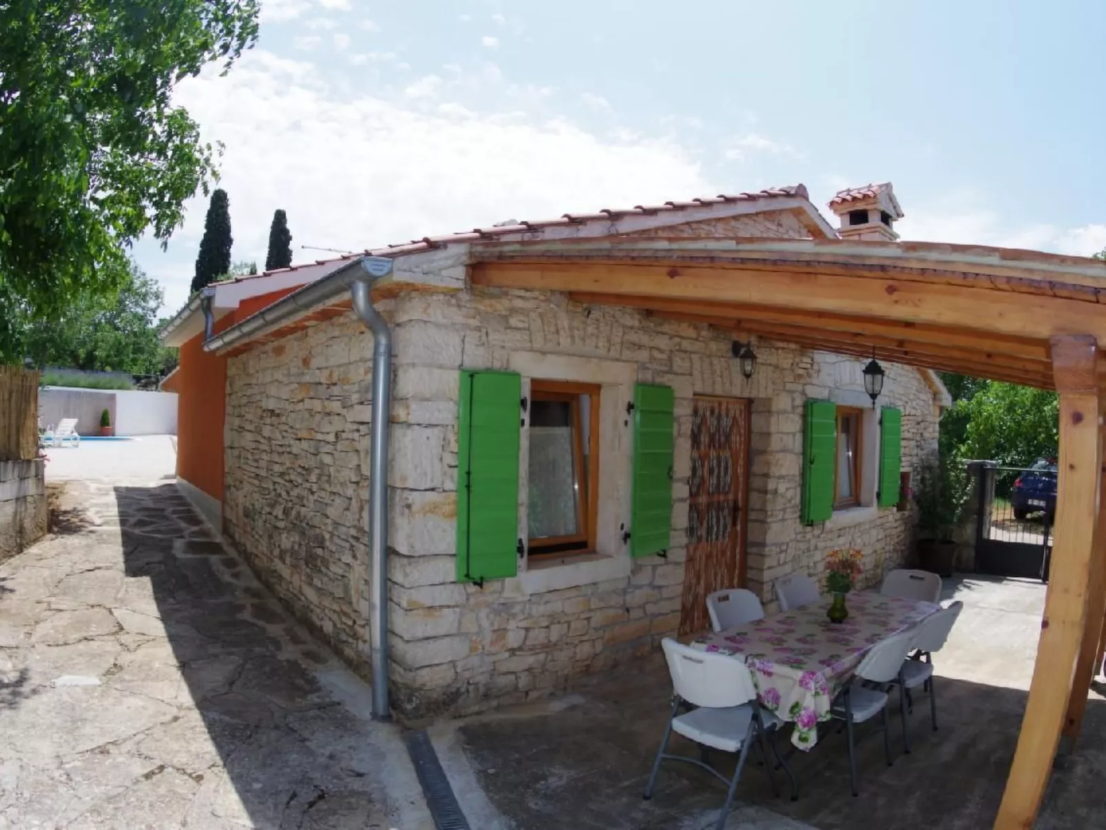 "Elvis", Dorf Sveti Kirn-Image-tags.info