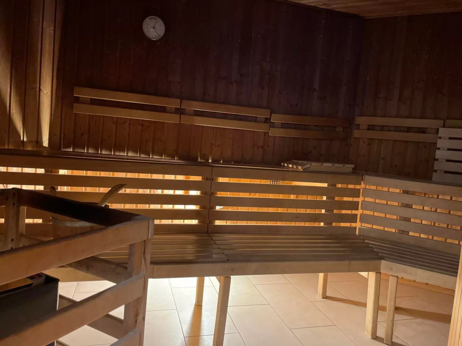 Helle Ferienwohnung mit Wellnesslandschaft-Image-tags.info