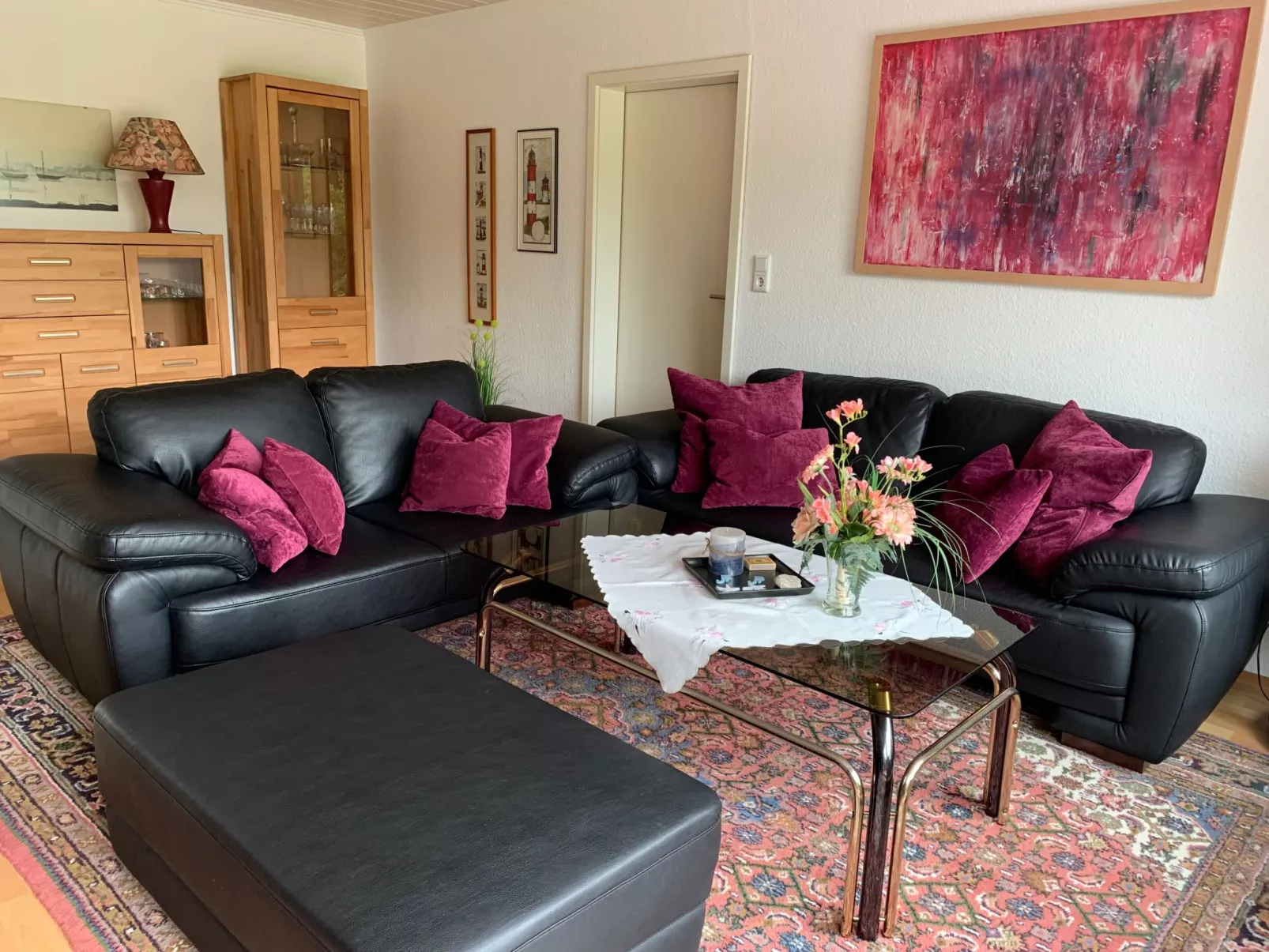 In Hage mit Garten, Terrasse und Grill-Binnen