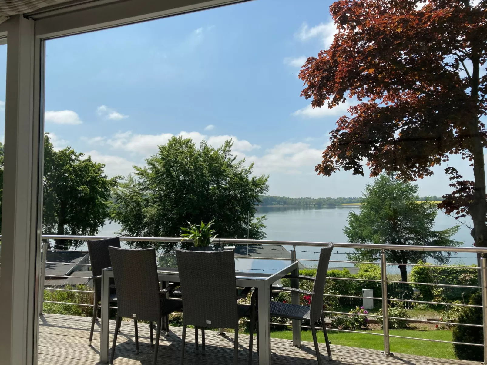 In Klingberg mit Seeblick-Buiten