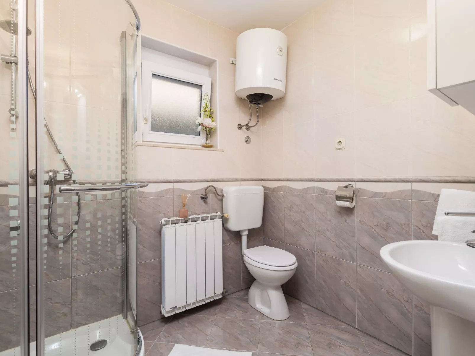 Wohnung Nr. 4 mit atemberaubendem Meerblick-Binnen