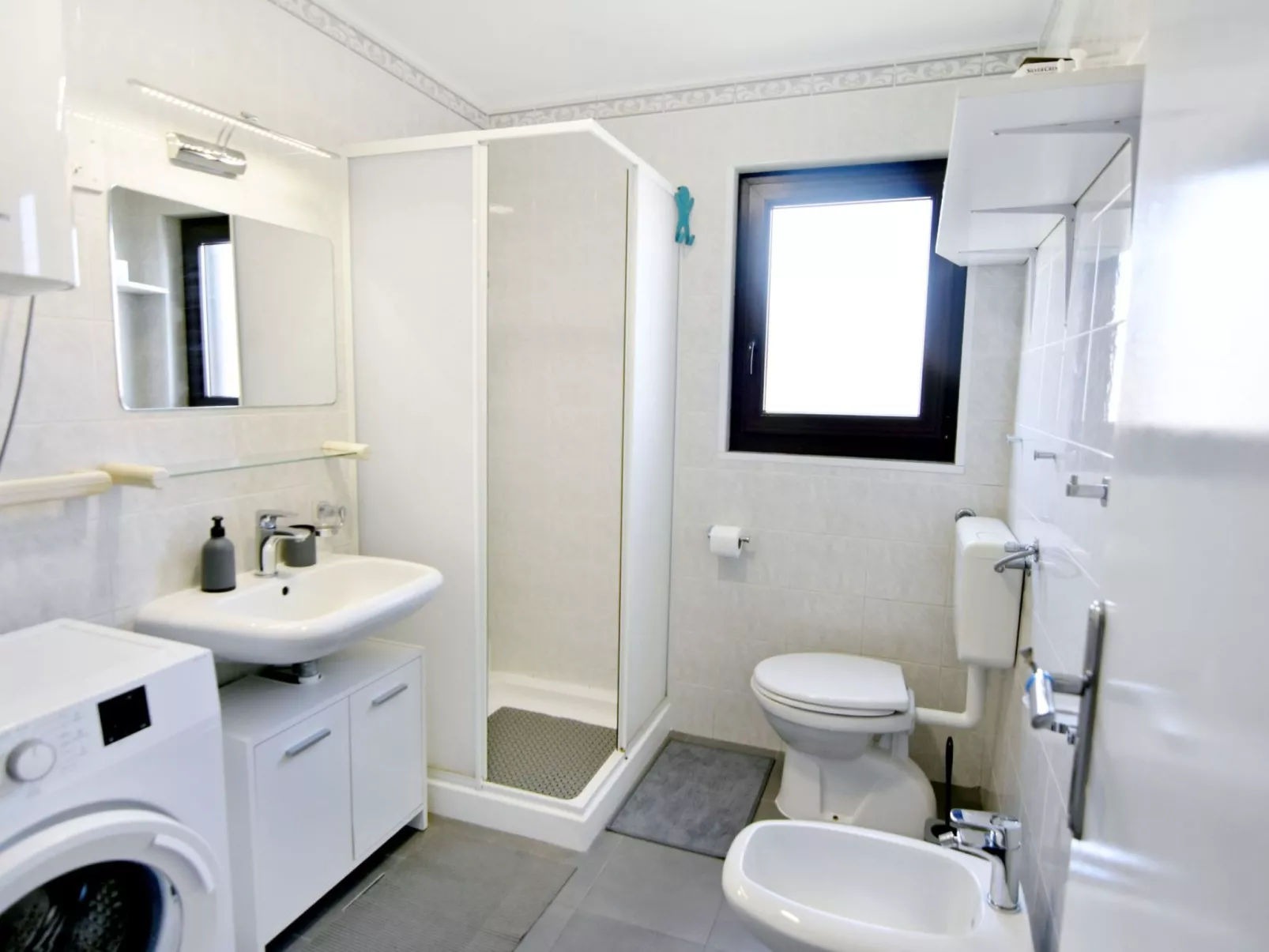 GALLERY SANDRO-Image-tags.info