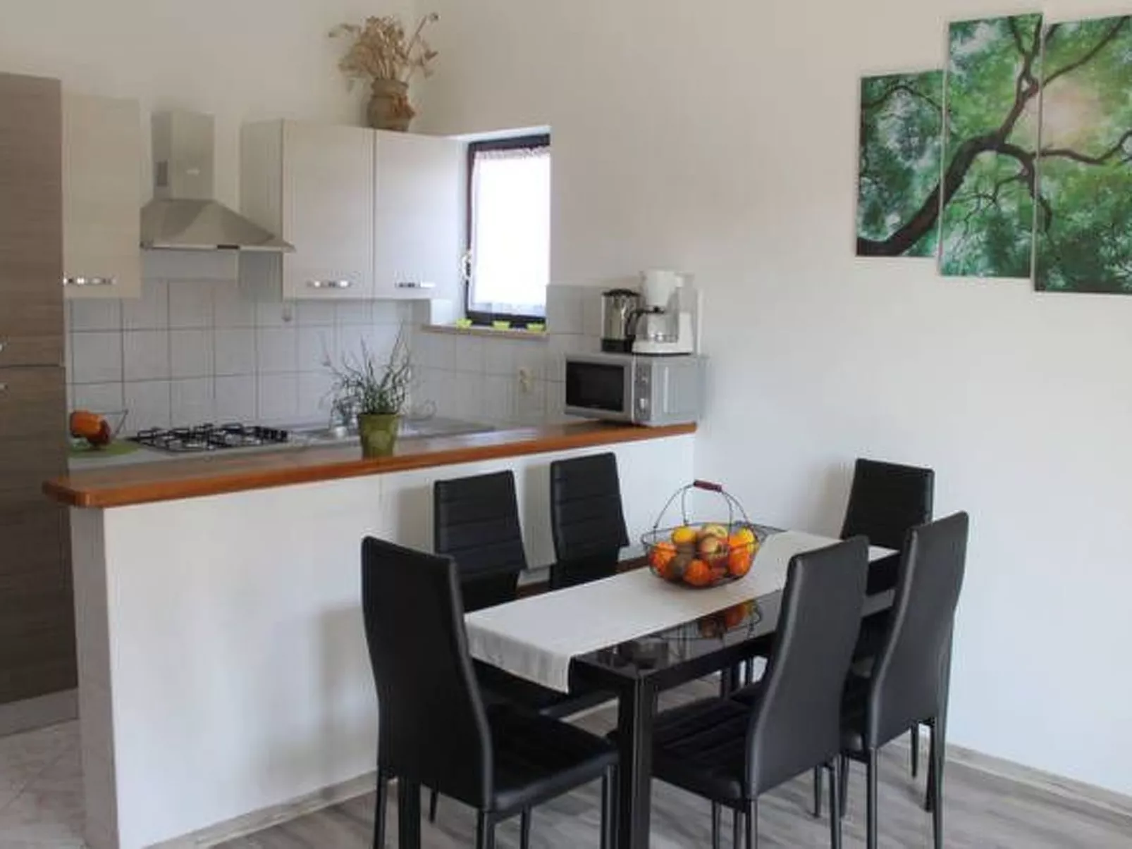 Mit Balkon für vier Personen-Binnen