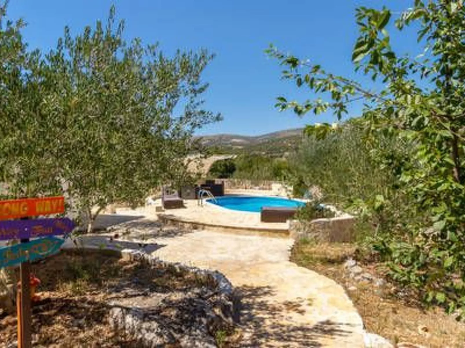 Hütte mit Garten, Grill und Terrasse-Binnen