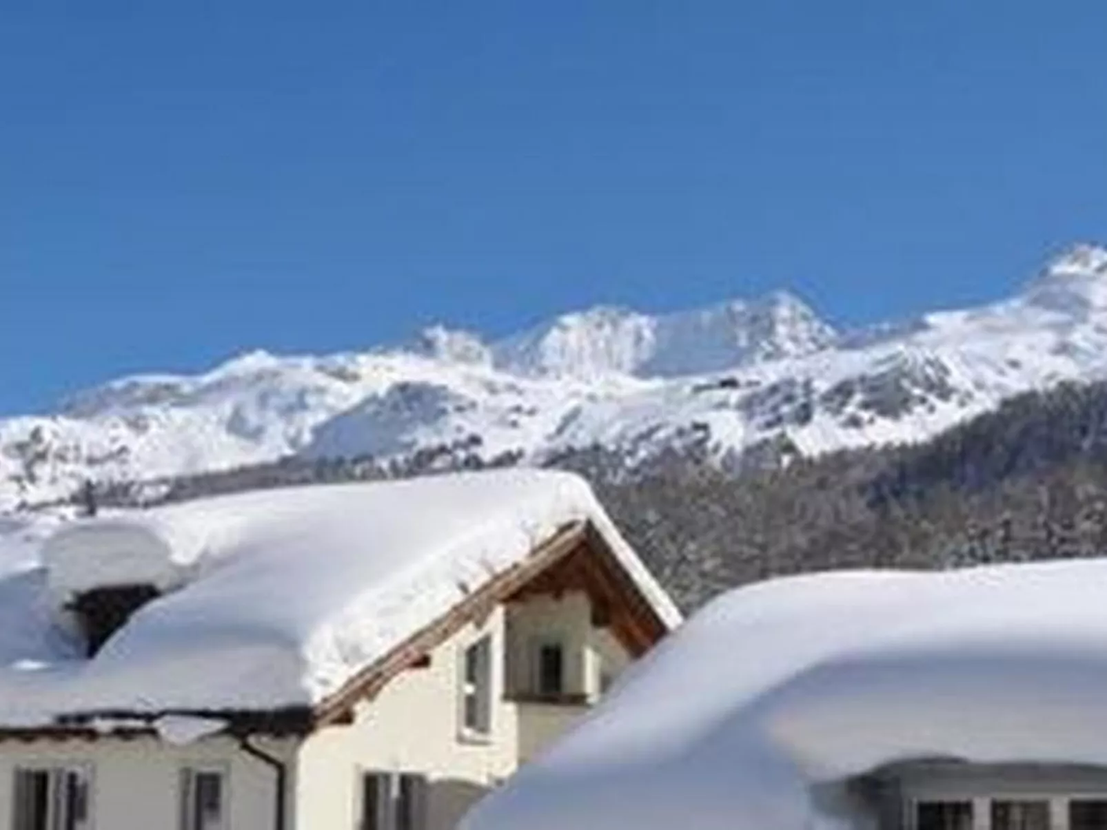 Chesa Semnadur H5-Buiten