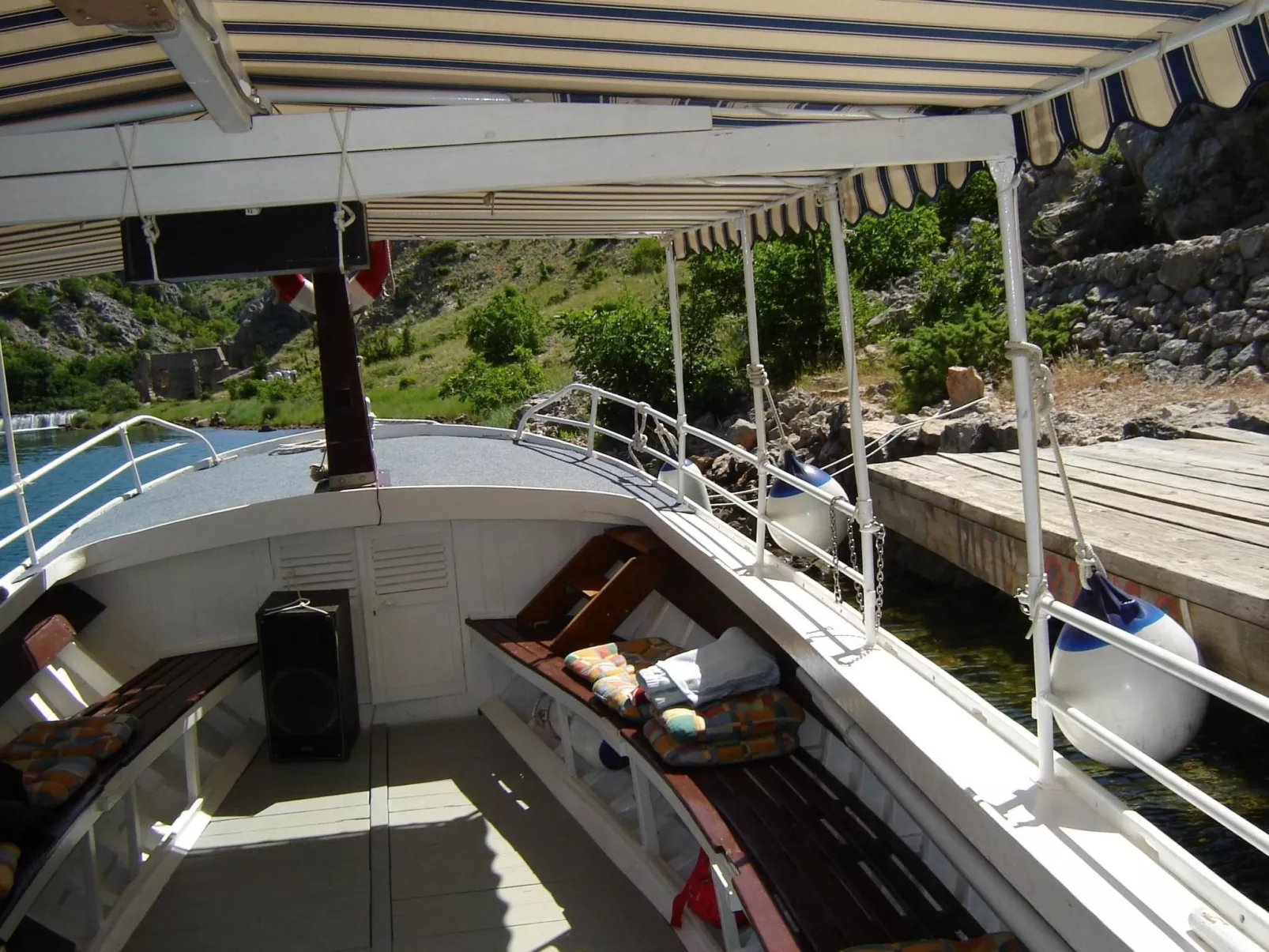 Duplex-Apartment mit Blick auf das Meer und den Garten-Image-tags.info