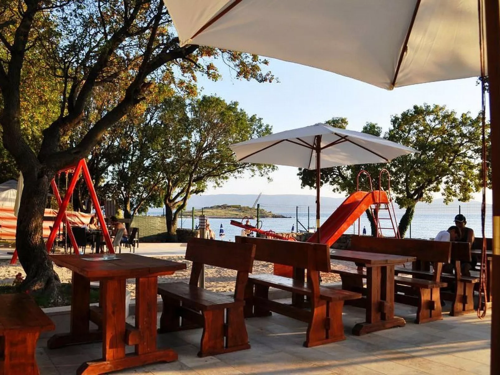 Mobilheim für 4 Erwachsene und 2 Kinder-Image-tags.info