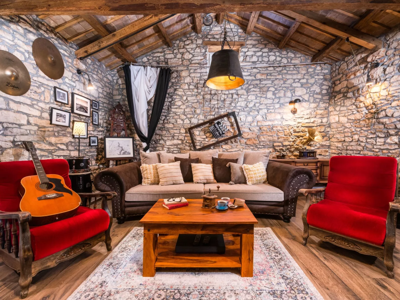 Rustic cozy house Pupy mit private pool und kino-Image-tags.info