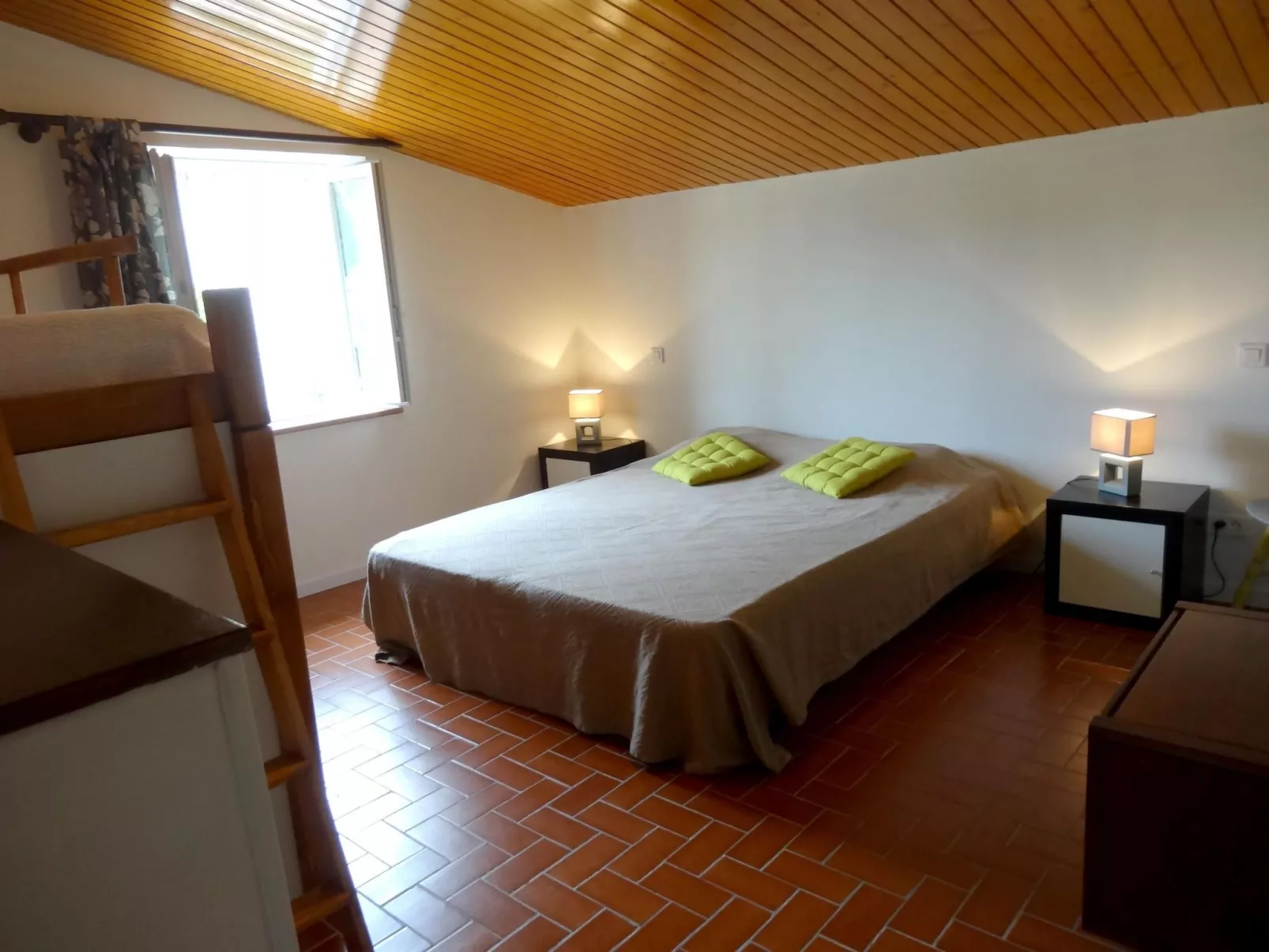 "La Source" mit Pool-Binnen