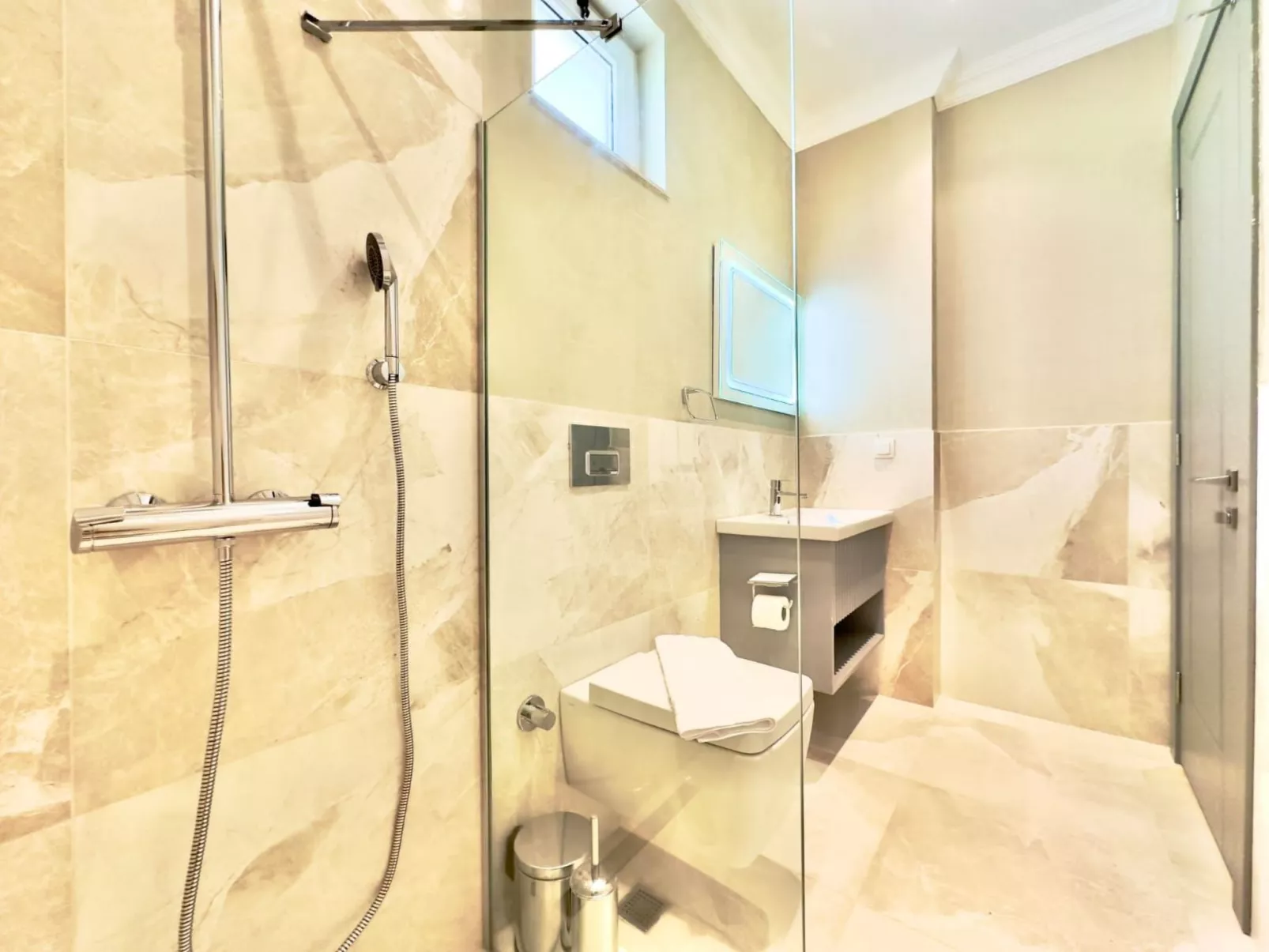 Villa direkt am Meer luxuriös für 4 Personen-Binnen