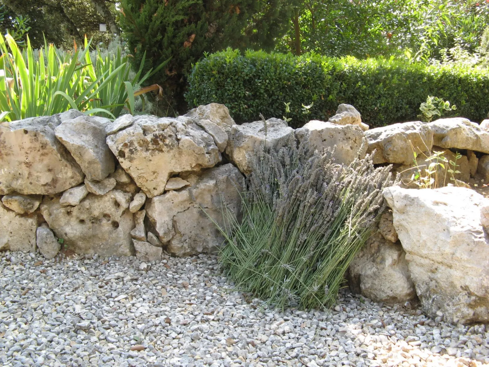 À l'abri du Mistral-Buiten